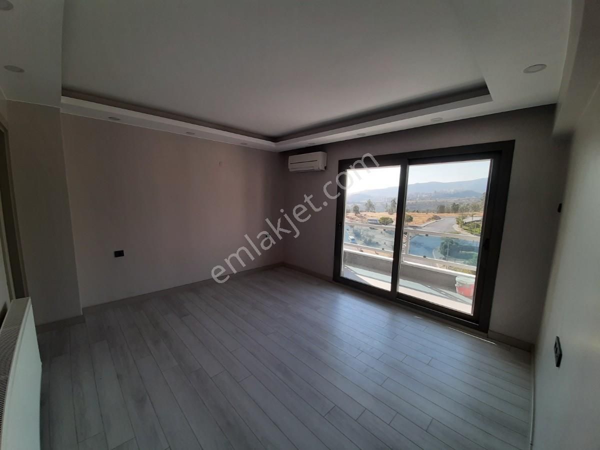 Turyapdan Bayraklıda Deniz Manzaralı Full Tadilatlı Satılık - Görsel 8