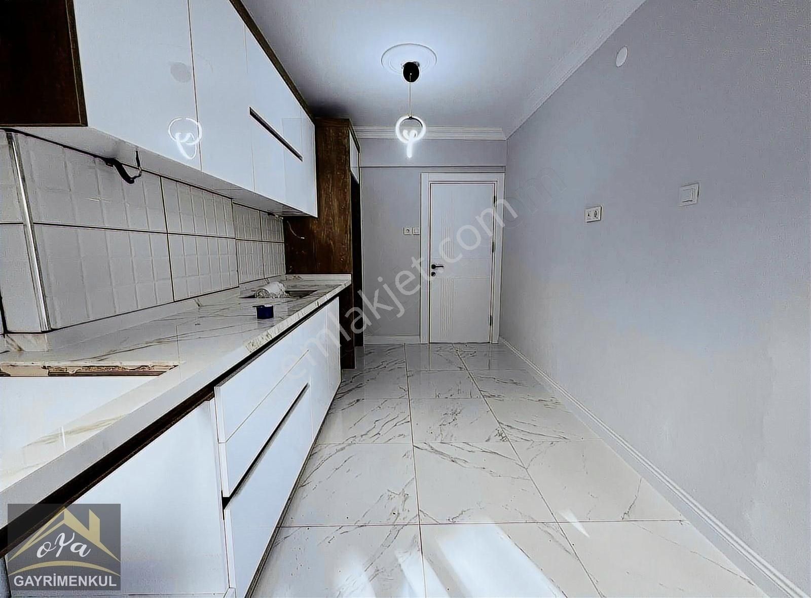 Akçay Oya Gayrimenkul'den Merkez'de 3+1 Full Yapılı Daire