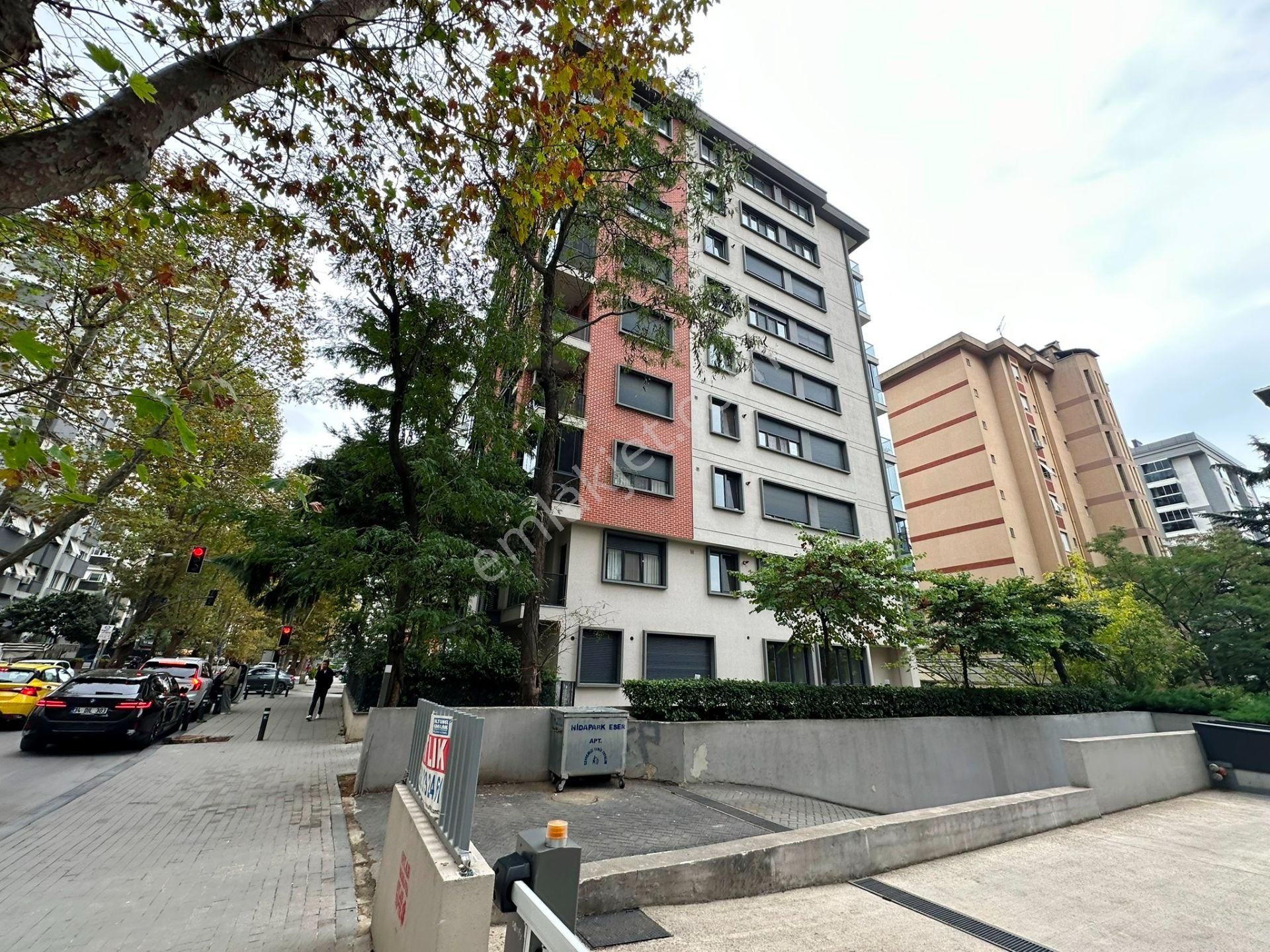 Suadiye Eminalipaşa'da 7yıllık Otoparklı 140m2 6.kat Kiralık 3+1