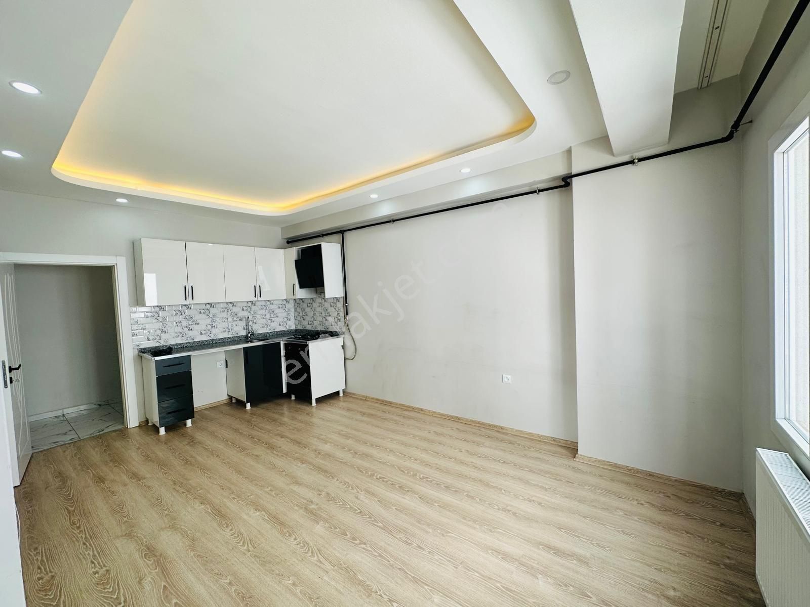 Dinç Emlaktan Kiralık 1+1 Sıfır Eşya