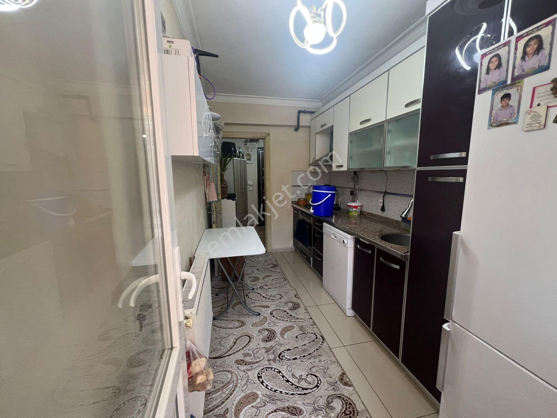 Acil Buca Adatepe Mahallesinde 2+1 100m2 D.gazlı Ayrı Mutfak Ferah Daire - Görsel 18