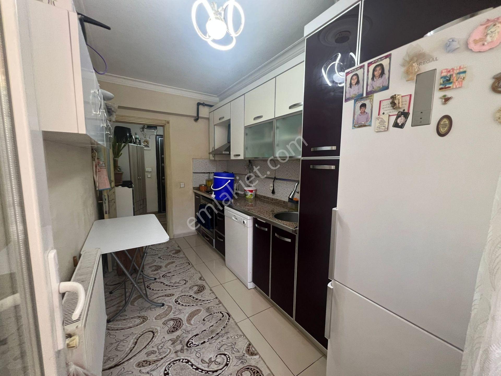 Acil Buca Adatepe Mahallesinde 2+1 100m2 D.gazlı Ayrı Mutfak Ferah Daire - Görsel 14