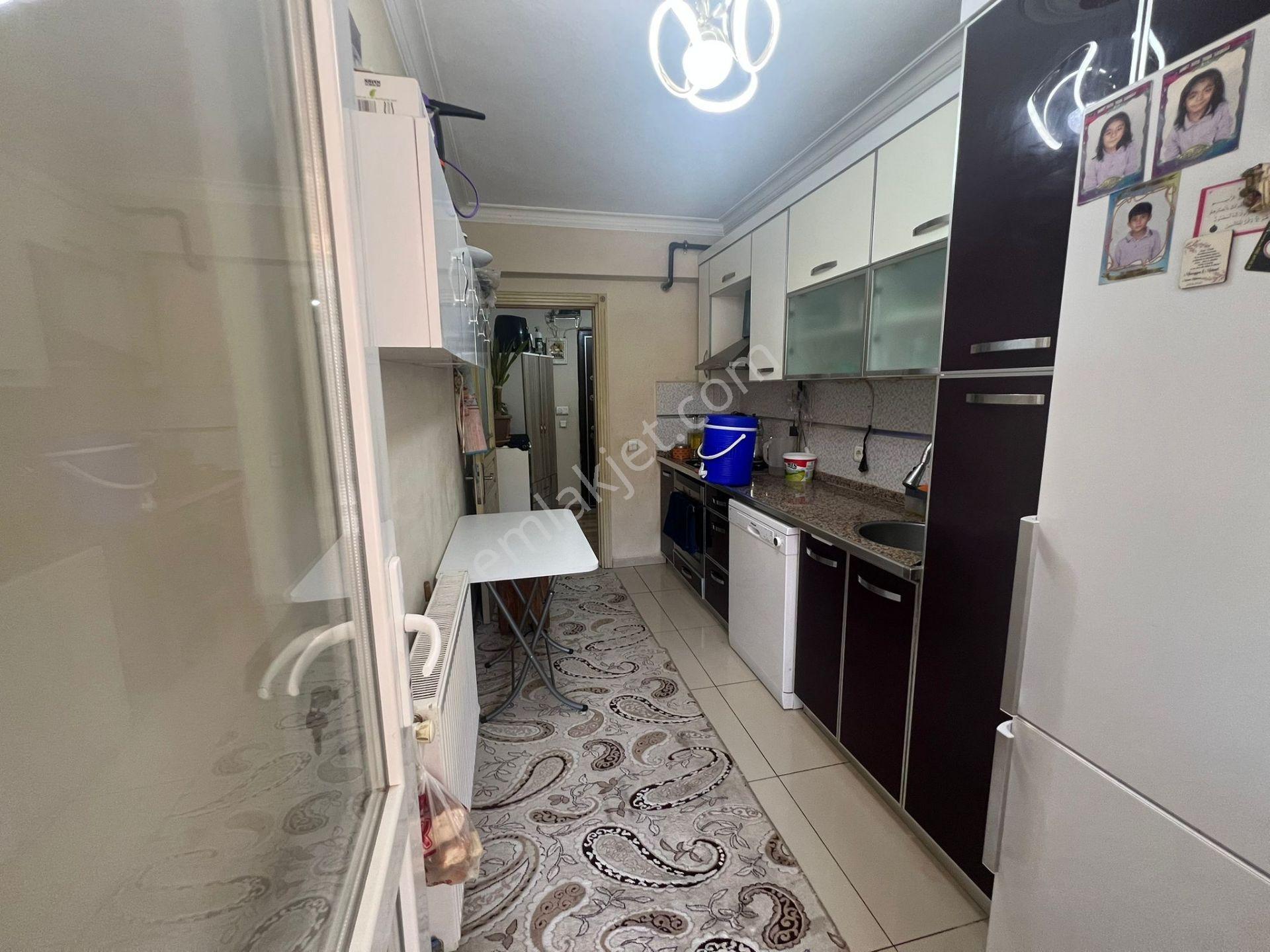 Acil Buca Adatepe Mahallesinde 2+1 100m2 D.gazlı Ayrı Mutfak Ferah Daire - Görsel 16