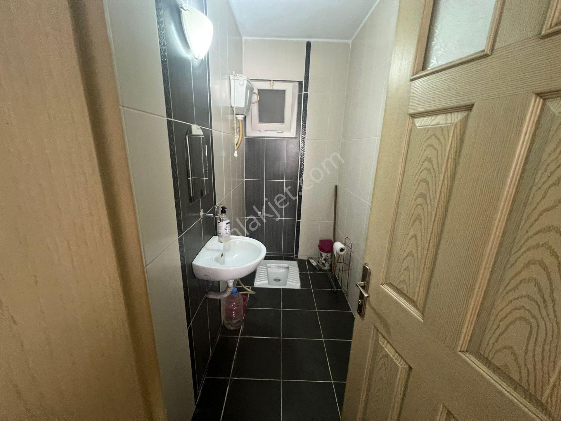 Acil Buca Adatepe Mahallesinde 2+1 100m2 D.gazlı Ayrı Mutfak Ferah Daire - Görsel 28