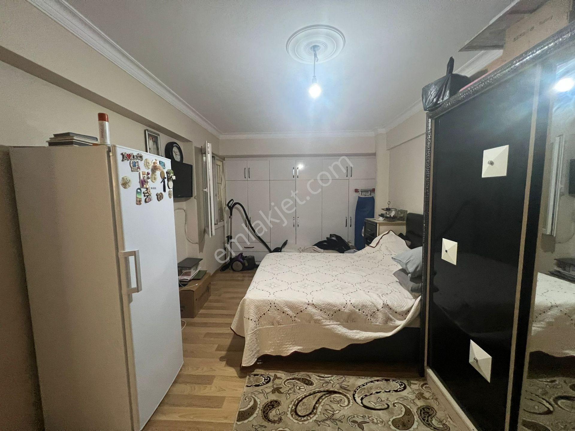 Acil Buca Adatepe Mahallesinde 2+1 100m2 D.gazlı Ayrı Mutfak Ferah Daire - Görsel 13
