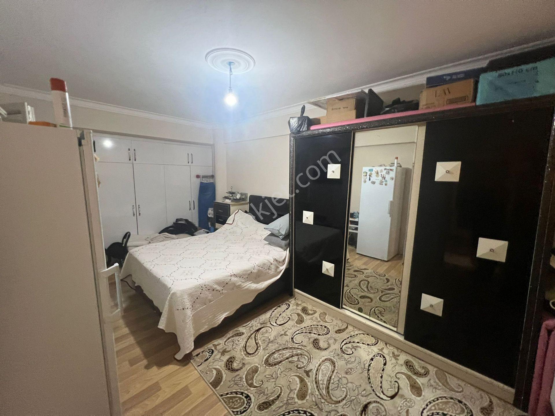 Acil Buca Adatepe Mahallesinde 2+1 100m2 D.gazlı Ayrı Mutfak Ferah Daire - Görsel 9