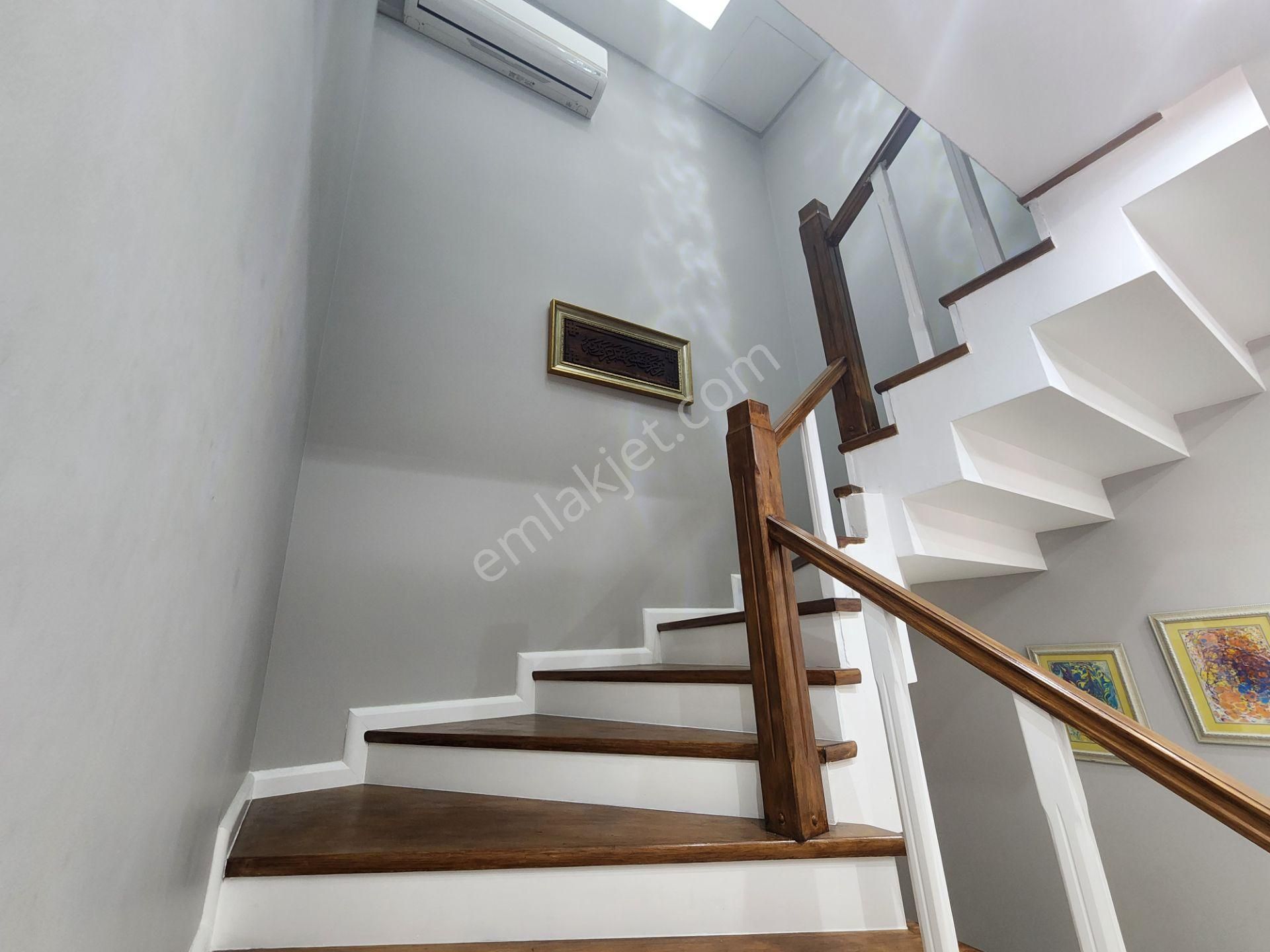 Wisrem'den Serdivan'da Müstakil Bahçeli Açık Otoparklı 4+2 Villa - Görsel 34