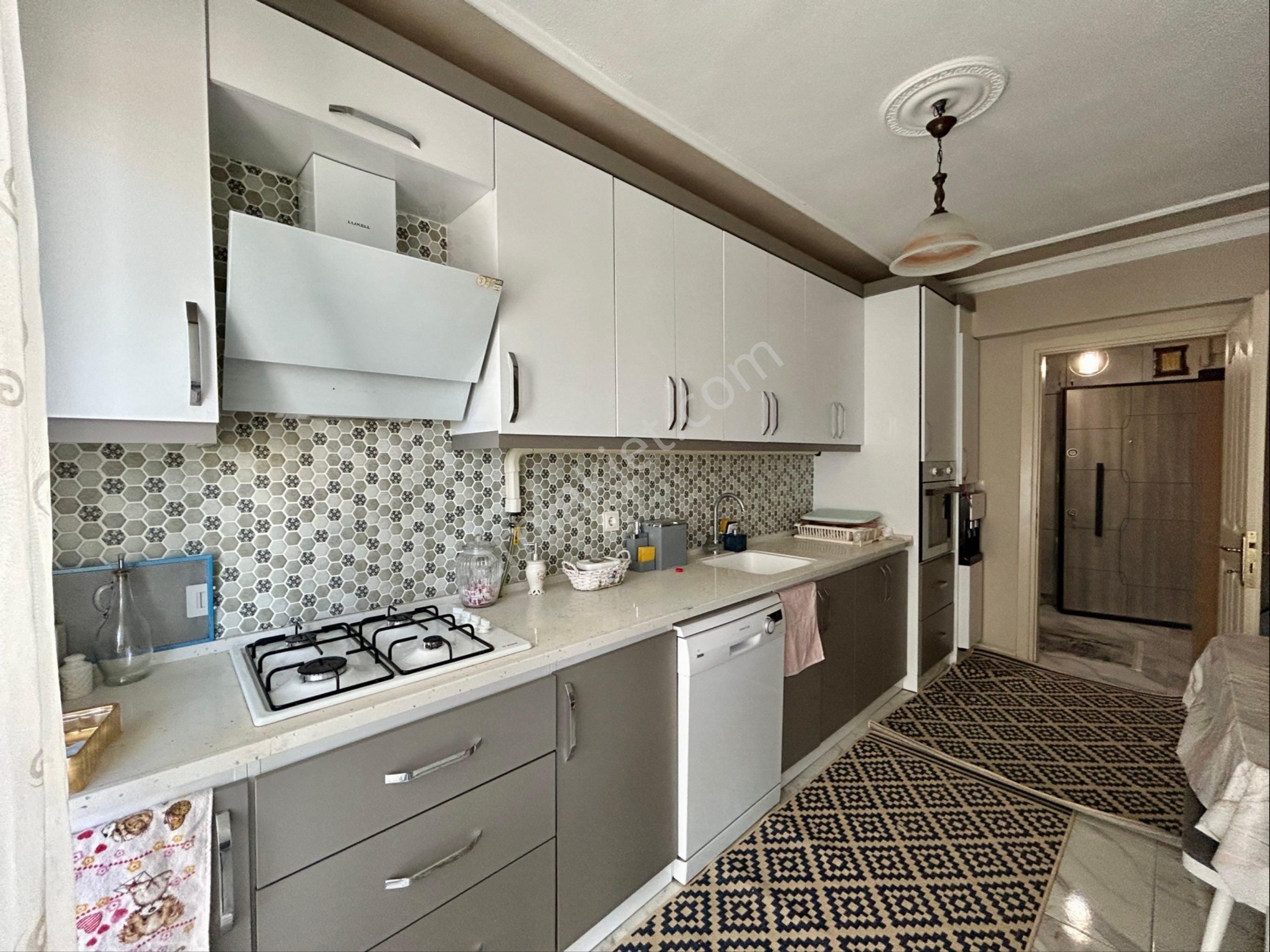 Kuşadası Ege Mahallesinde Satılık 3+1 Daire - Görsel 15