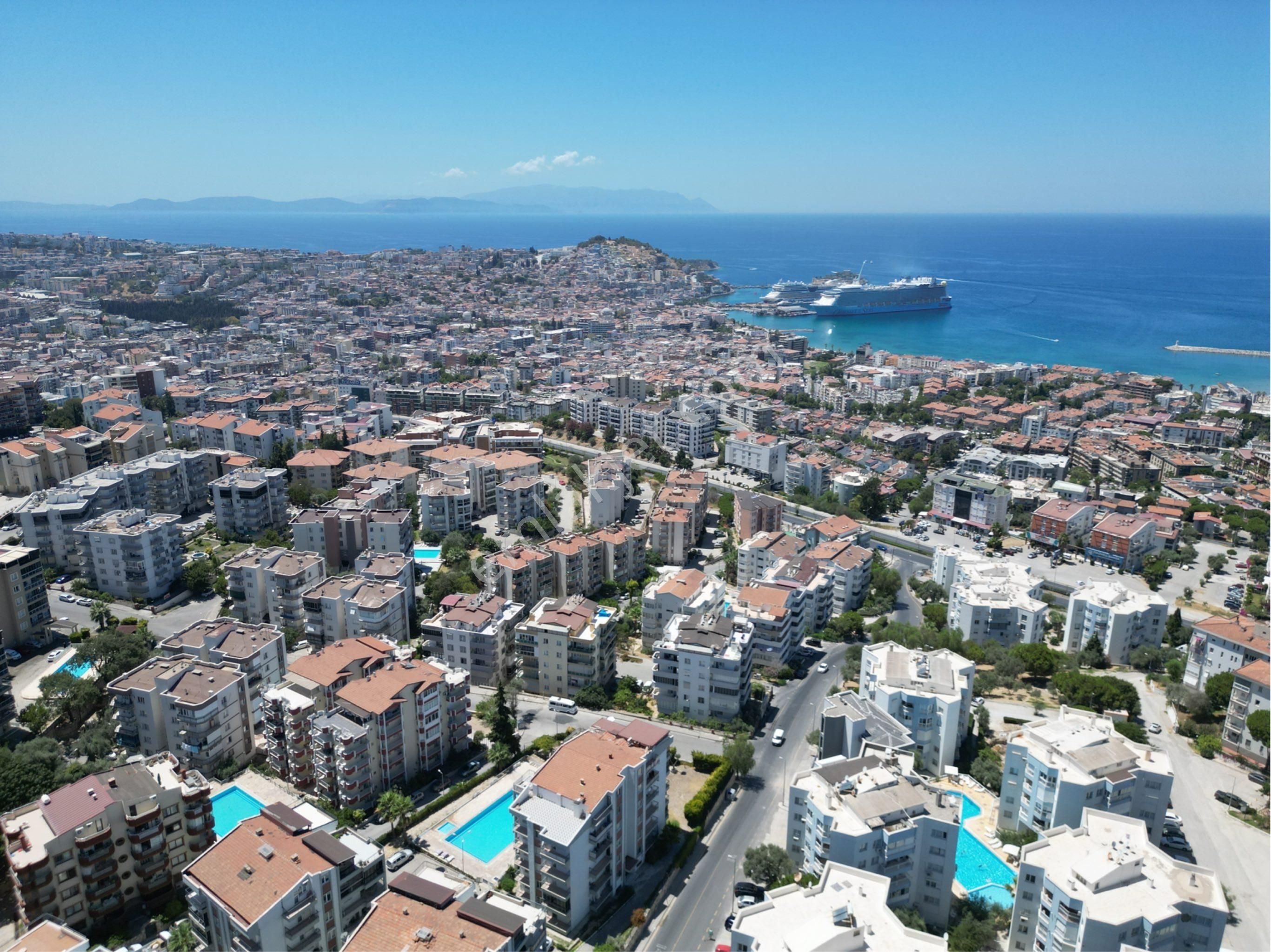 Kuşadası Ege Mahallesinde Satılık 3+1 Daire - Görsel 2