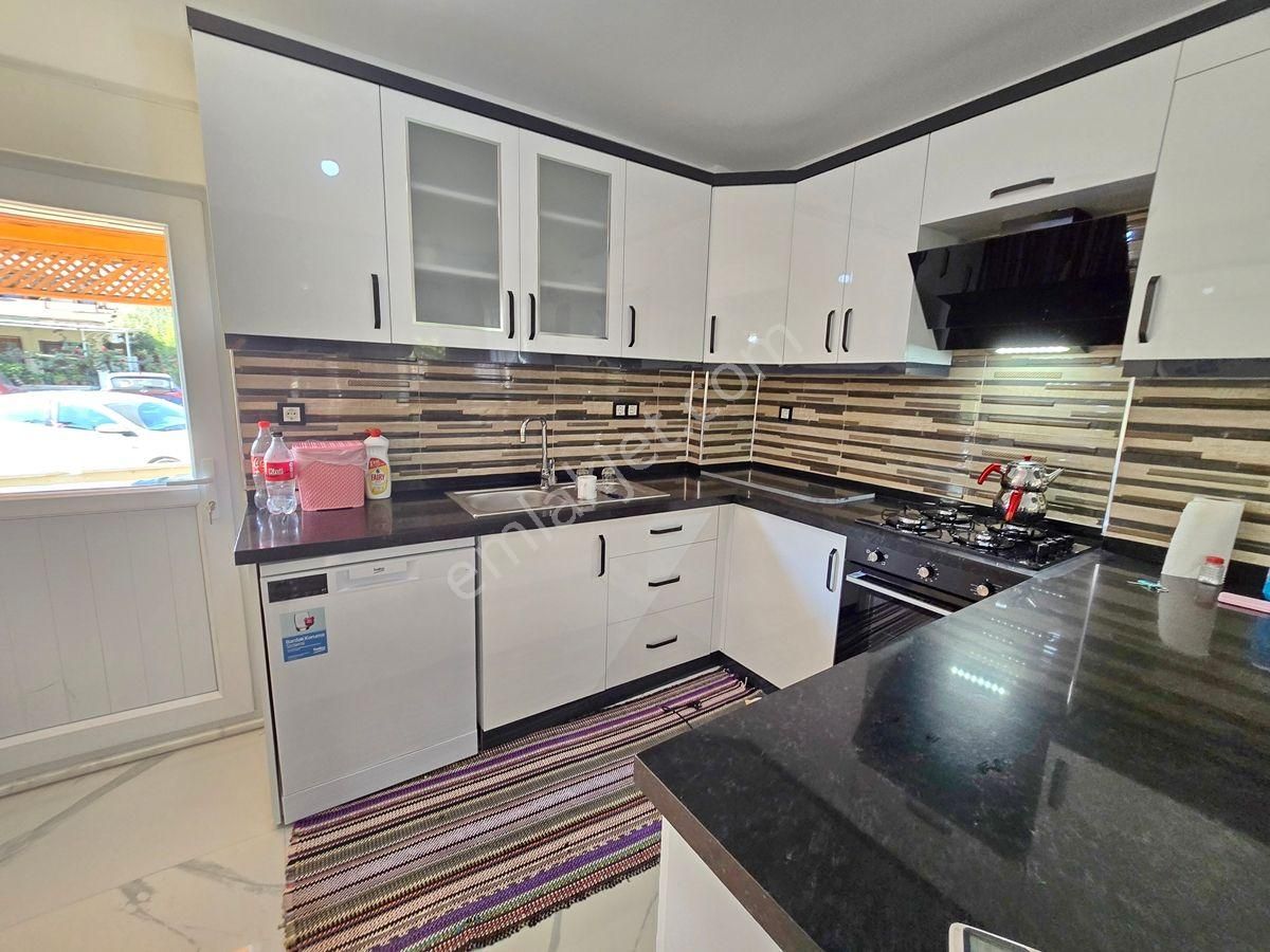 Altınoluk Kiralık Villa / Eşyalı / Denize Yakın / Bahçeli - Görsel 11