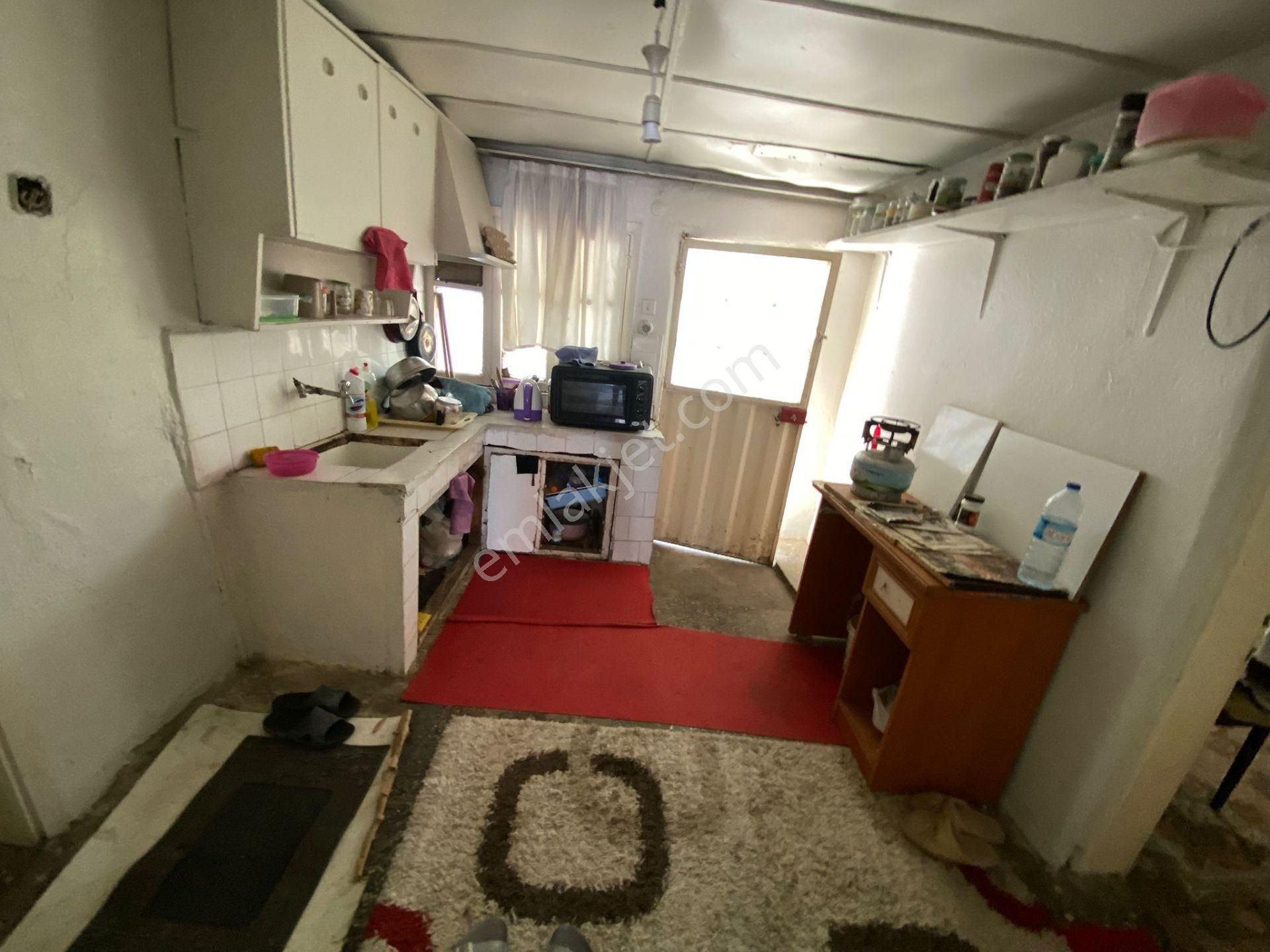 Acill Konak Ulubatlı Mah.de 120m2 Arsa İçerisinde Tek Katlı Çatılı Müstakil Ev - Görsel 7