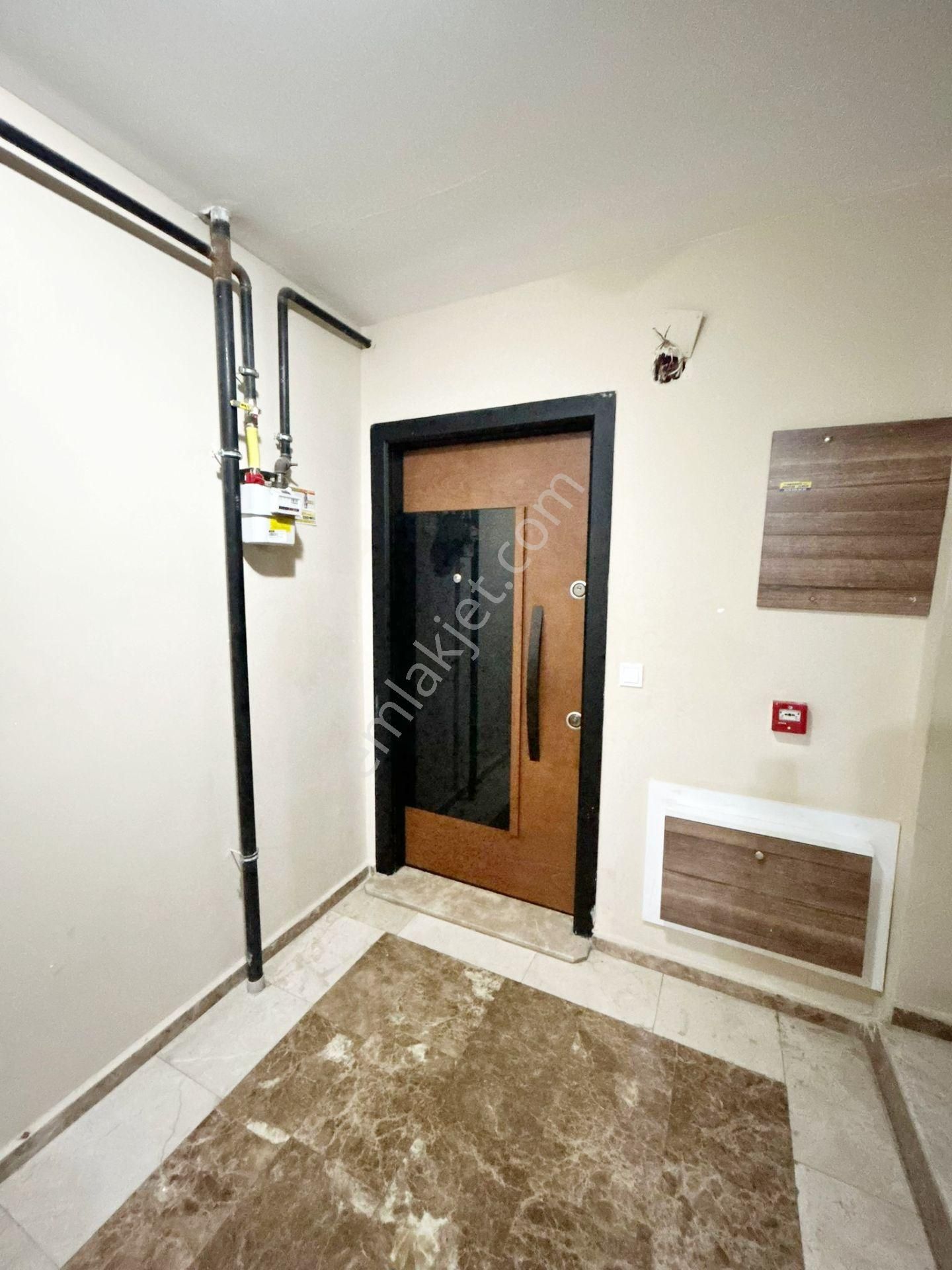 Altıneller_civarı_kapalı_mutfak_d.gazlı_çift_banyo_giyinme_odalı