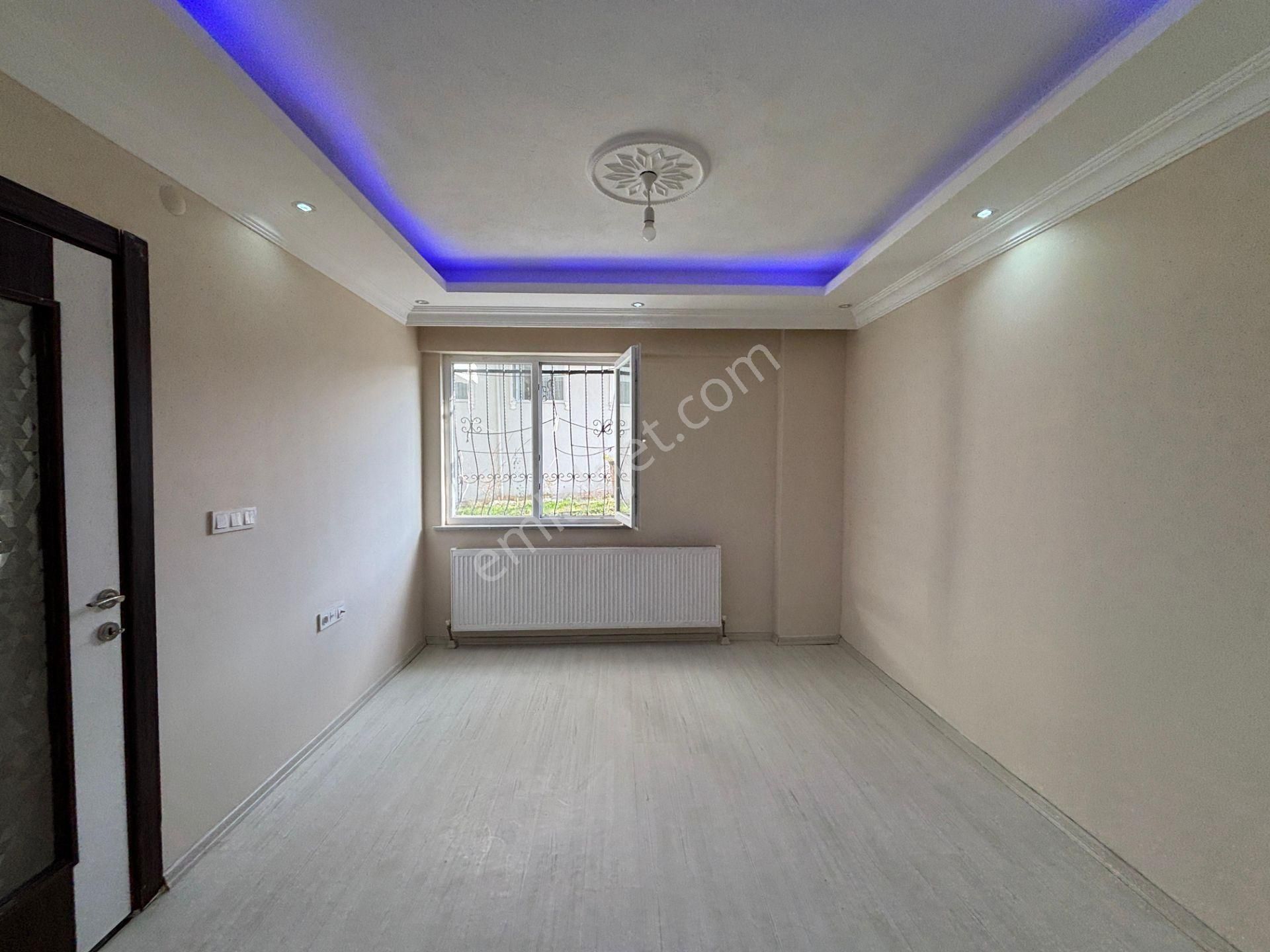 **eryıldız Gayrimenkul'den İstasyon Mah.kiralık 2+1 Balkonlu Yüksek Giriş