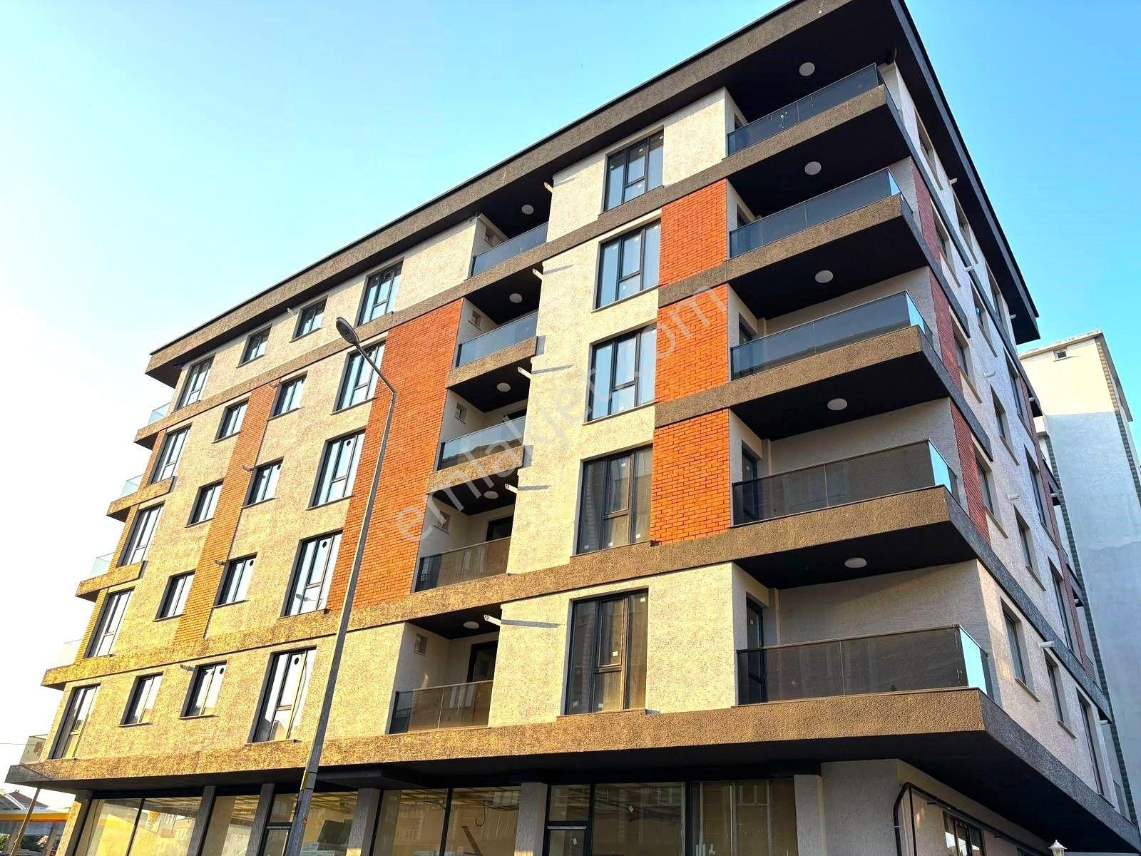 **eryıldız Gayrimenkul'den Gaziosmanpaşa Merkezde Kiralık Sıfır 1+1 Daire