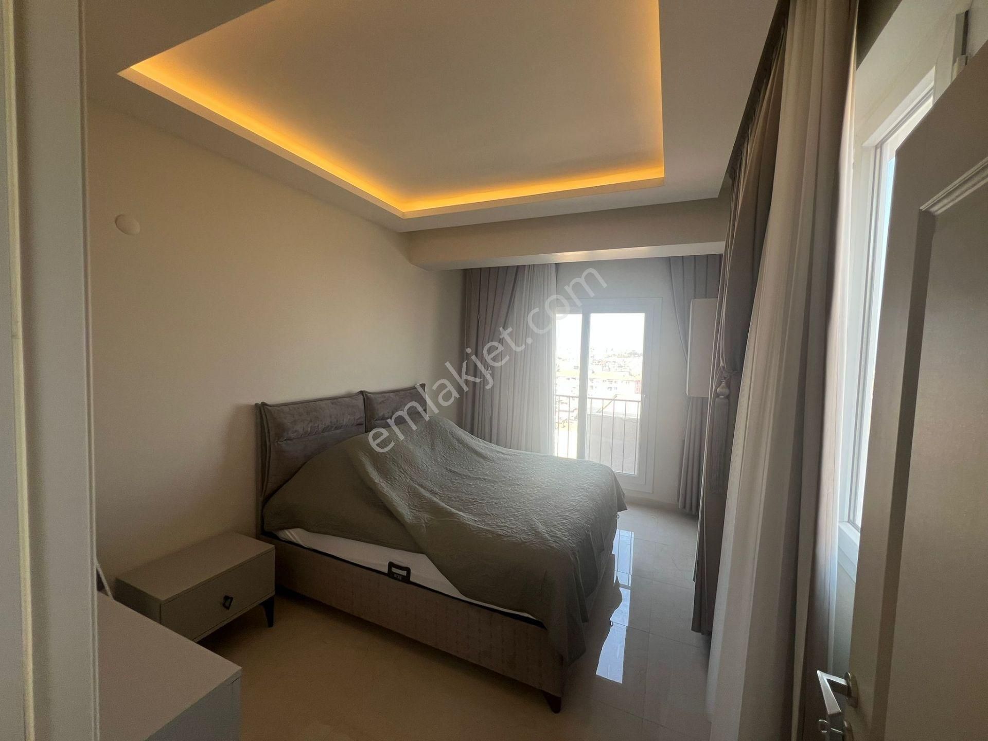 Acill Konak Zafertepe Mahde 2 Adet 1+0 Asansörlü Stüdyo Lüx Eşyalı Daire