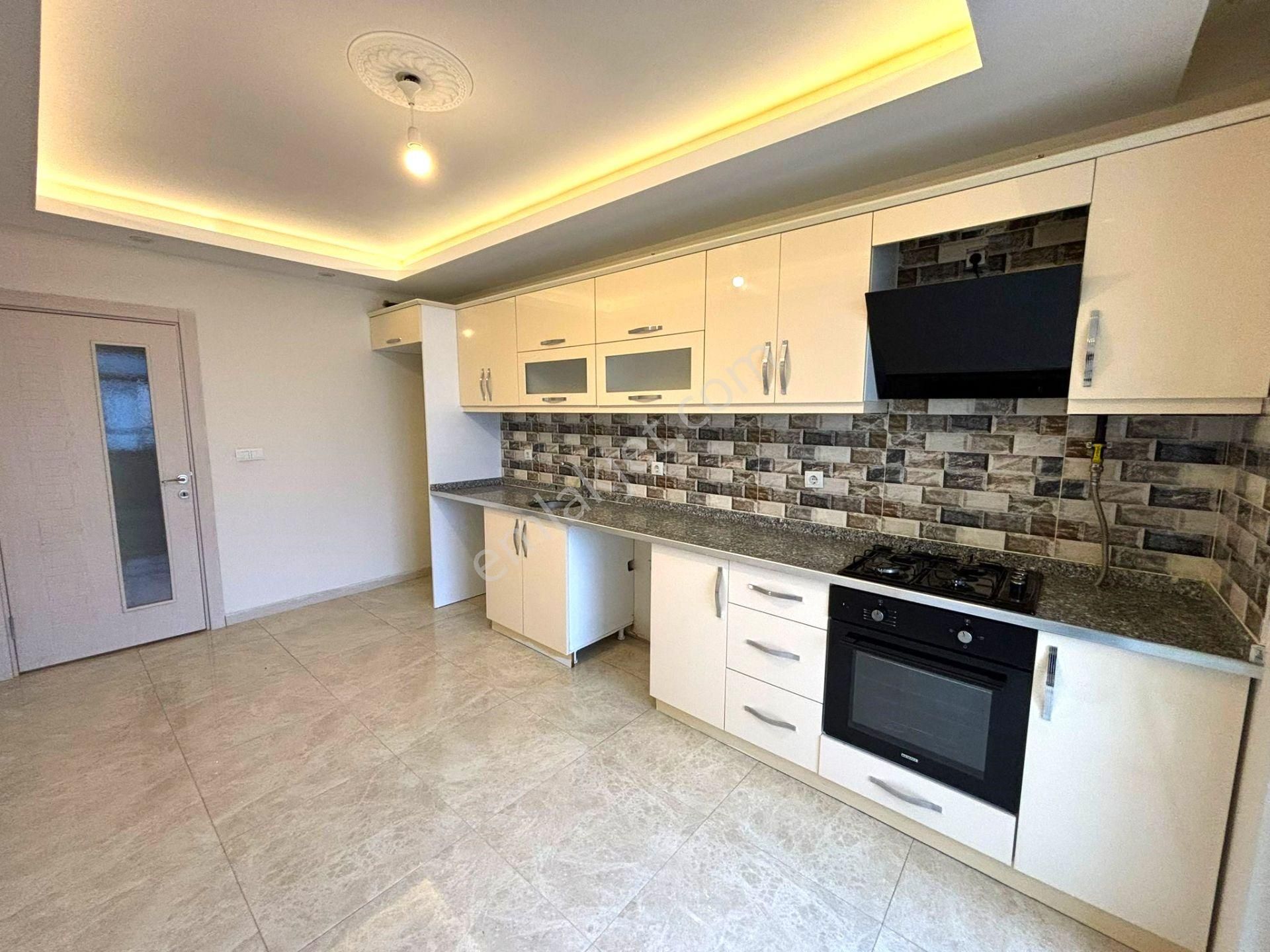 **eryıldız Gayrimenkul'den Bağlık Mah. Kiralık 3+1 Daire