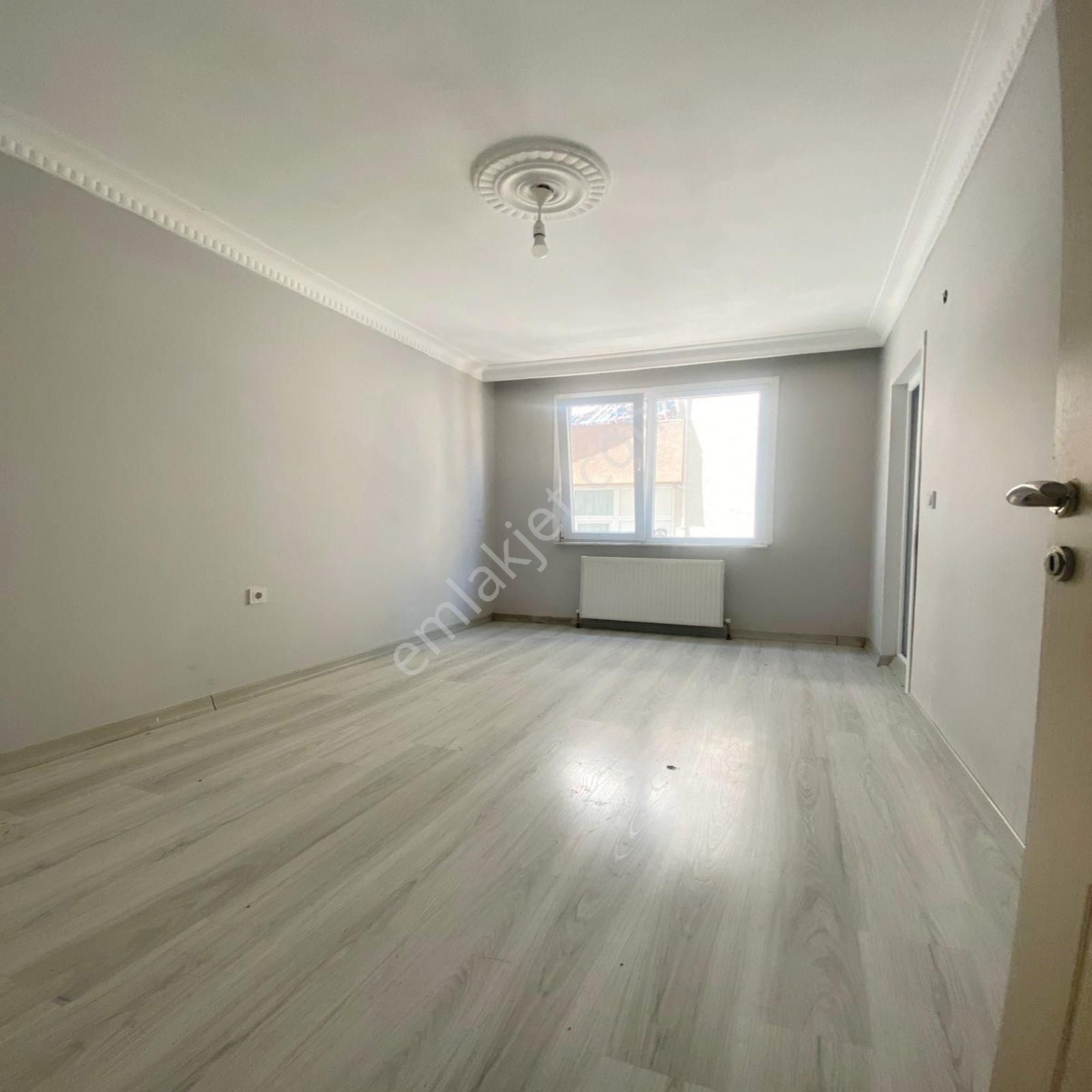Esenyurt Yunus Emre Mahallesinde 120 M2 3+1 Satılık Daire
