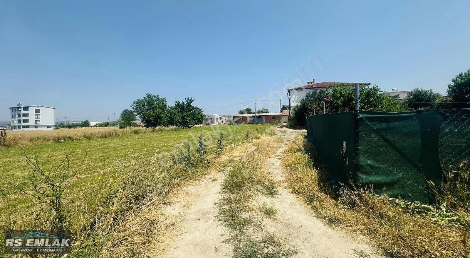 Mudanya/çekrice'de Yolu Ve Suyu Olan Müstakil Parsel Tarla