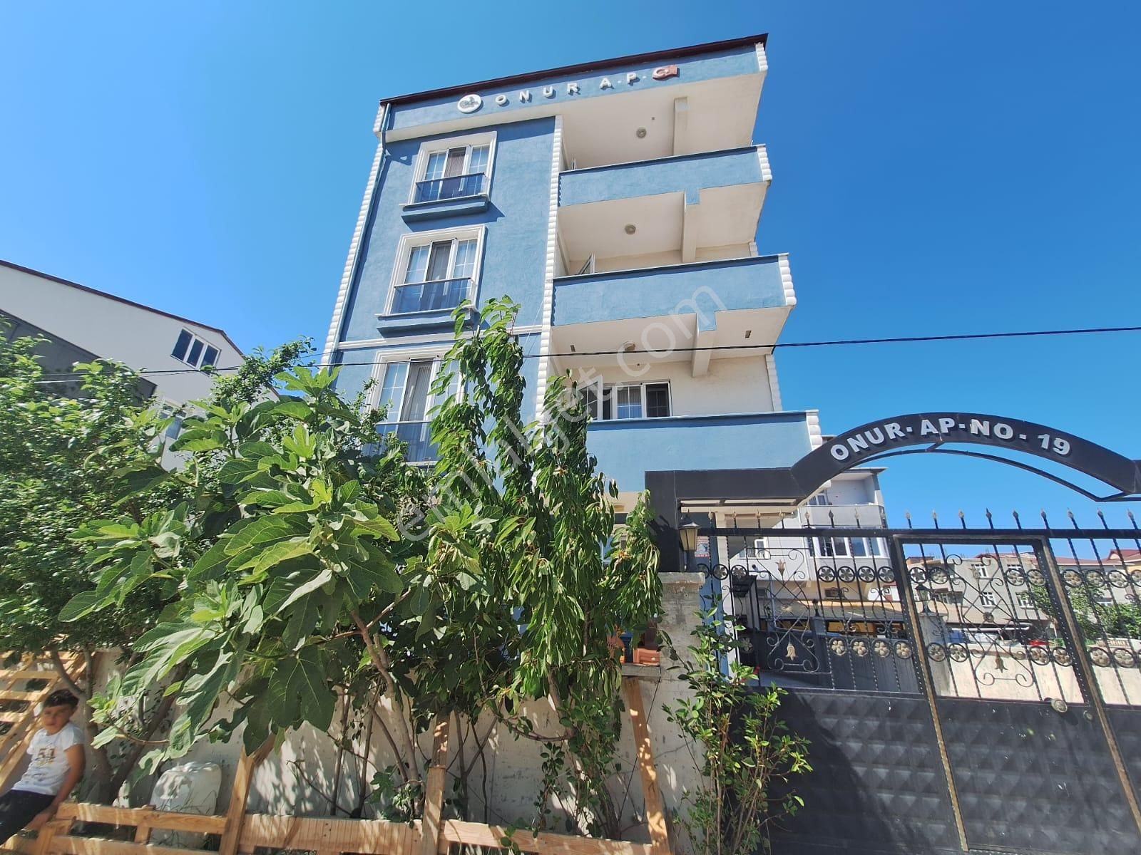 **eryıldız Emlak'tan**kapaklı Bahçelievler Mah.oturuma Hazır Kiralık 2+1 Yüksek Giriş