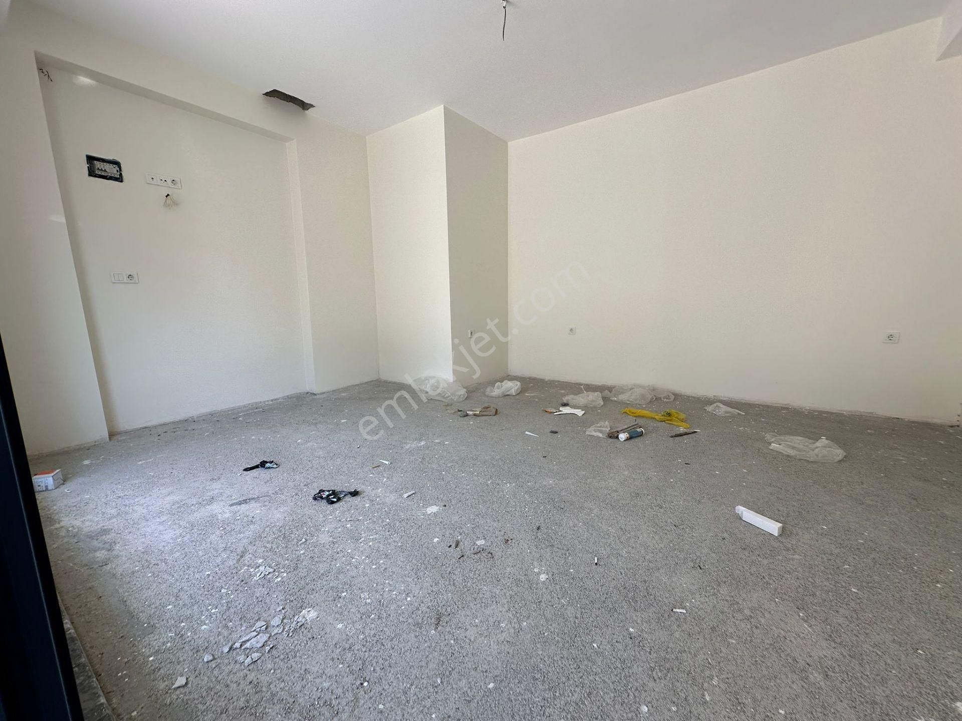 Bahçelievler Röntgen Sokakta Sıfır Binada Düz Giriş Wc'li Dükkan - Görsel 11