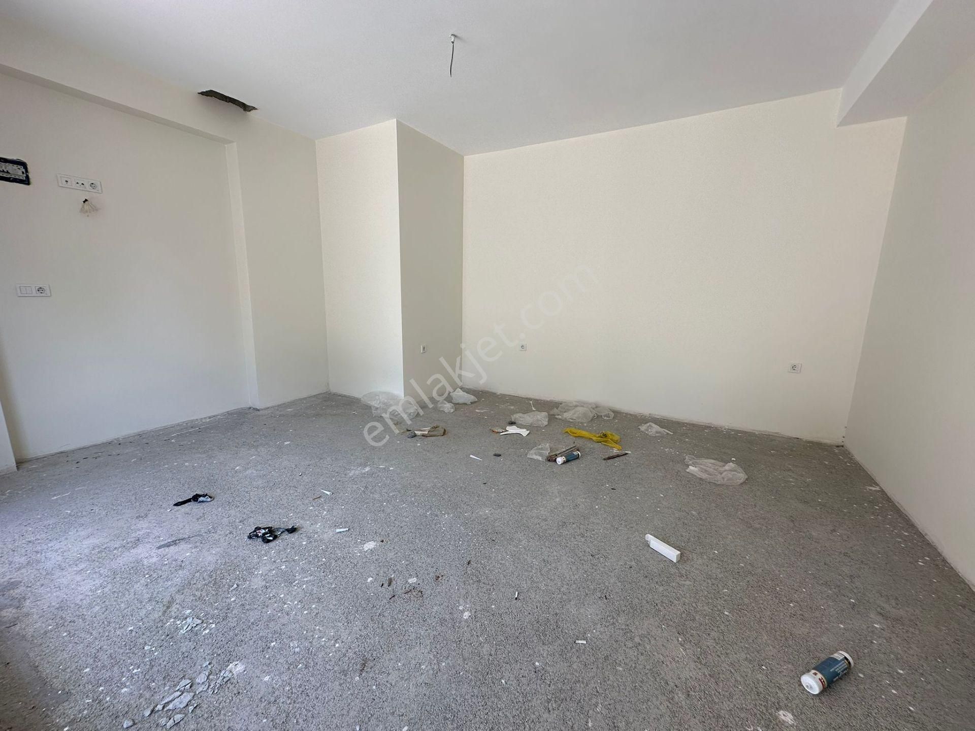 Bahçelievler Röntgen Sokakta Sıfır Binada Düz Giriş Wc'li Dükkan - Görsel 7