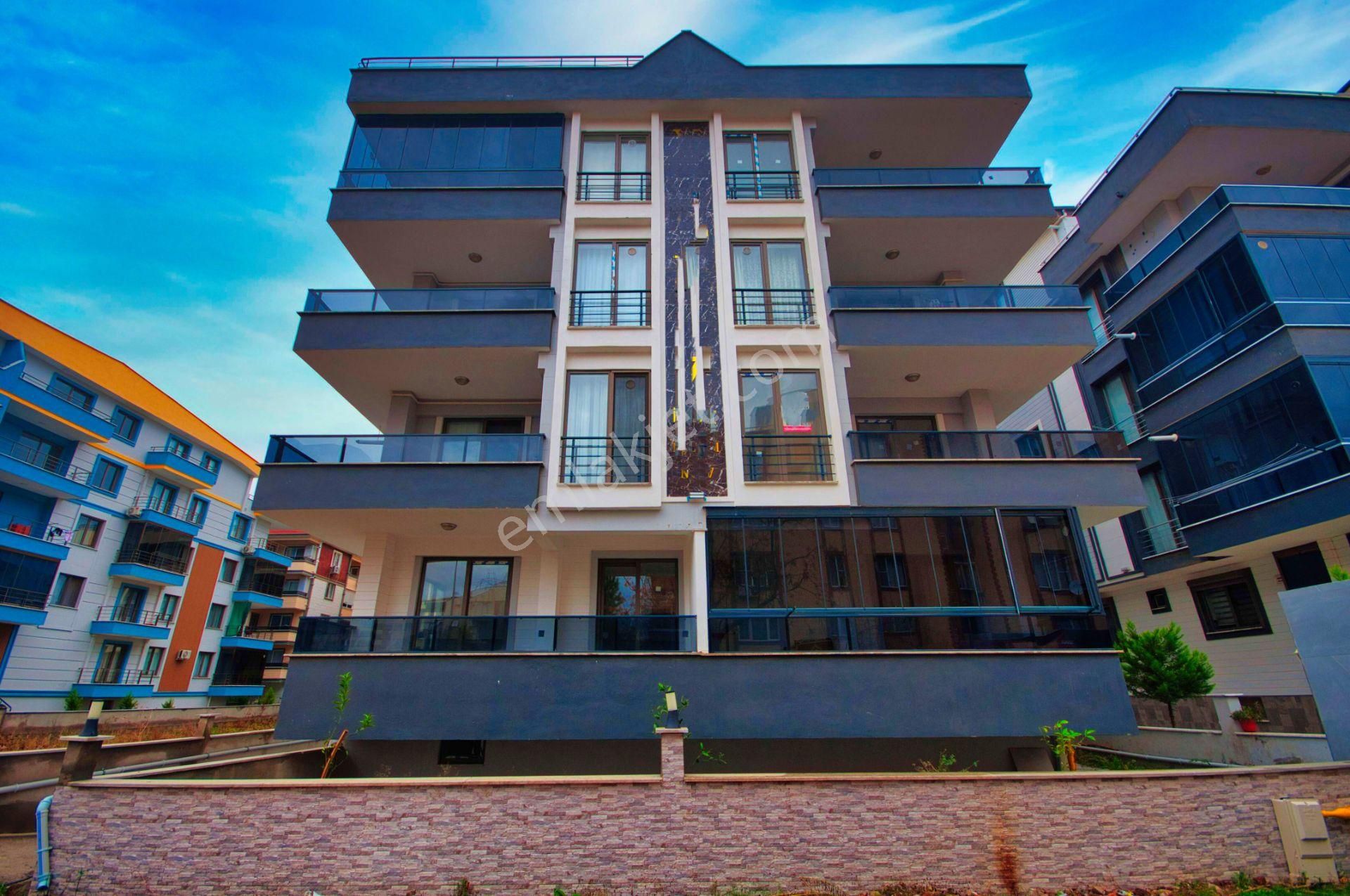 🏠🏠aktif'ten Akçay'da Satılık Ön Cephe Çift Balkonlu Harika Tasarımlı Ferah 2+1 Daire