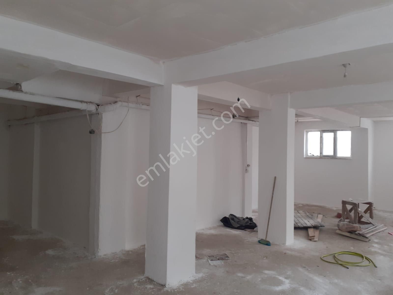 Ömerağa Mahallesi’nde Köşebaşı Kiralık Depo - Görsel 4