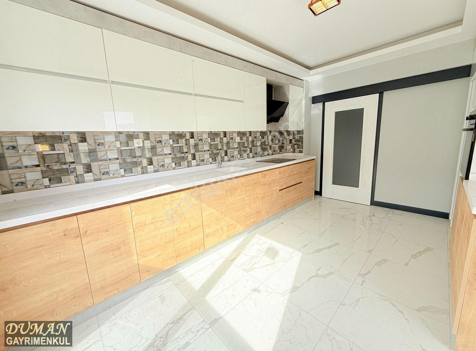 Ayaş Yoluna 1 Sokak İçeride 4+1 Geniş Kullanım Site İçinde Daire