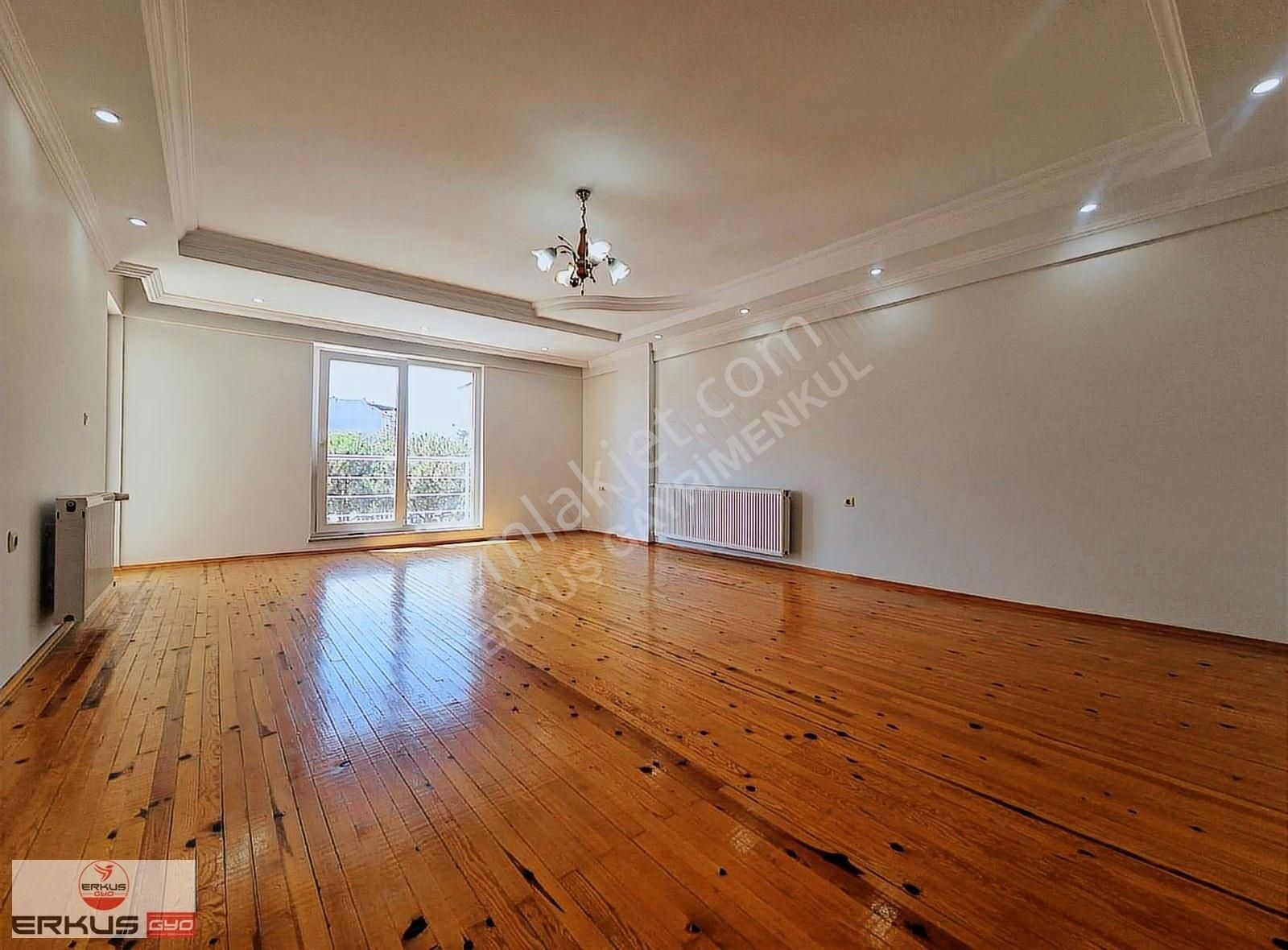 Erkuş Tan Adalette Önü Yeşil Alan Geniş 3+1 Kiralık Daire..