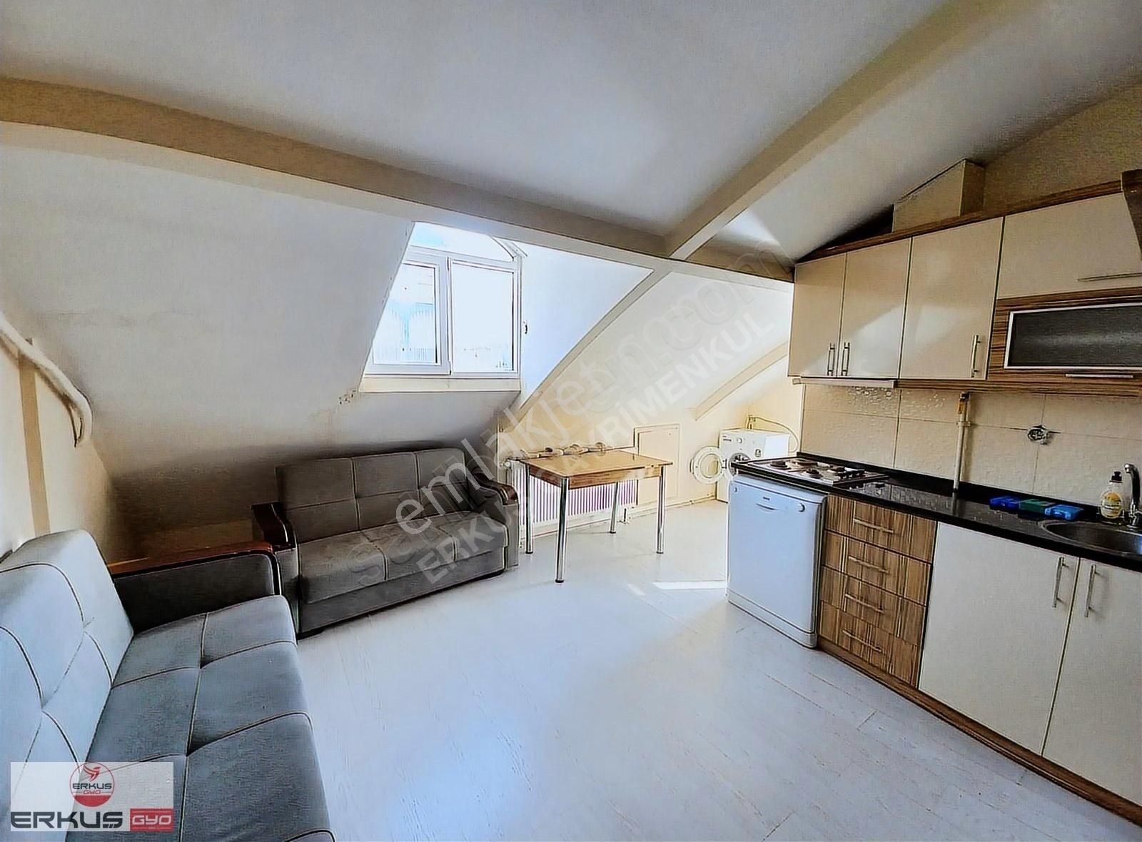 Kiralık ! Denizli Bursa Caddesinde (2+1) Teraslı Eşyalı Apart
