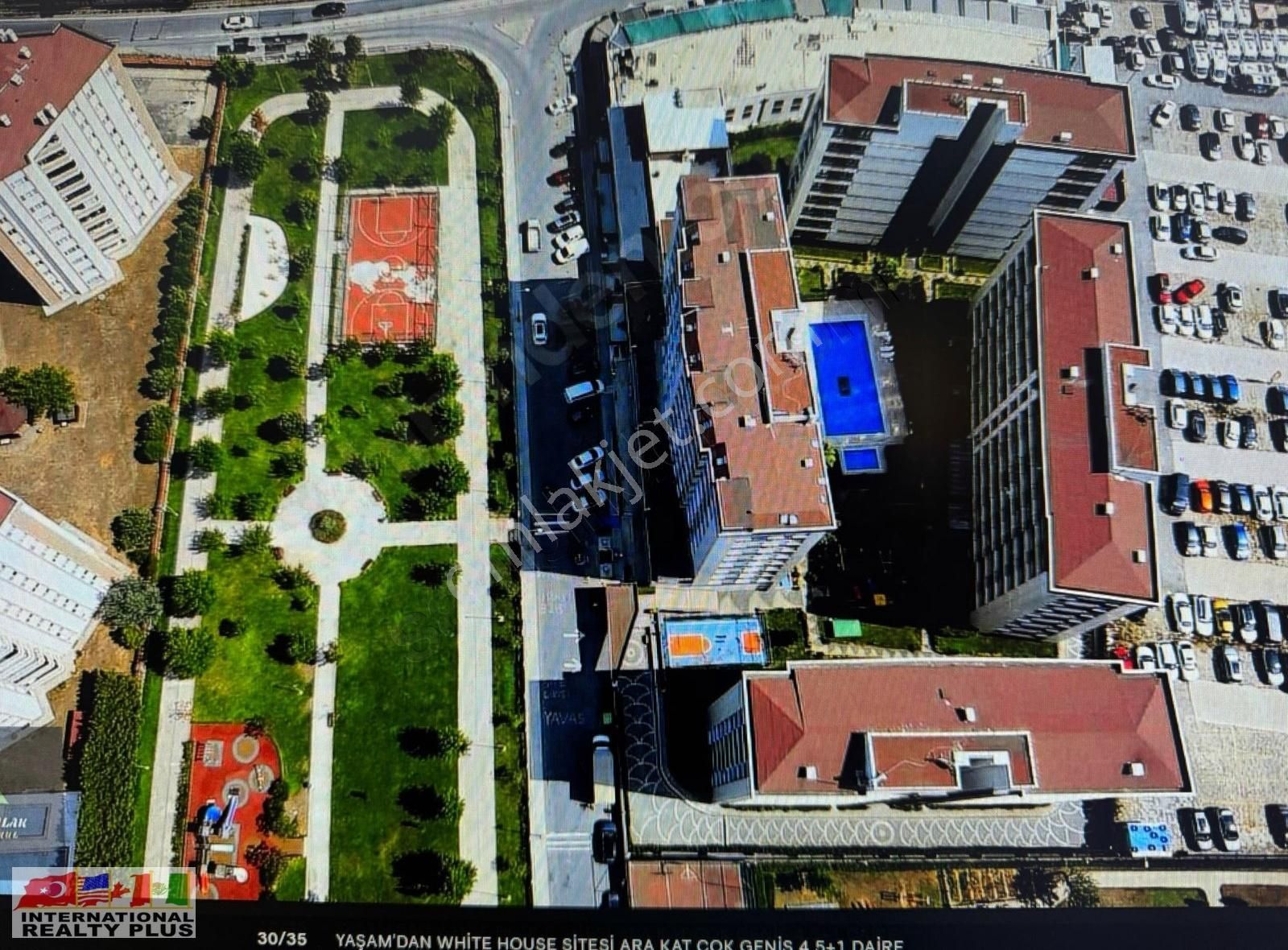 White House 2+1 Bahçeli Ebeveyn Banyolu Satılık Daire