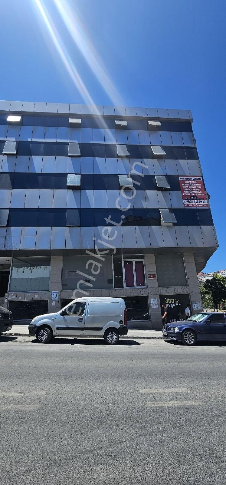 Realhouse Gayrimenkul'den Yıldırım Beyazıt Cad. Satılık Bina