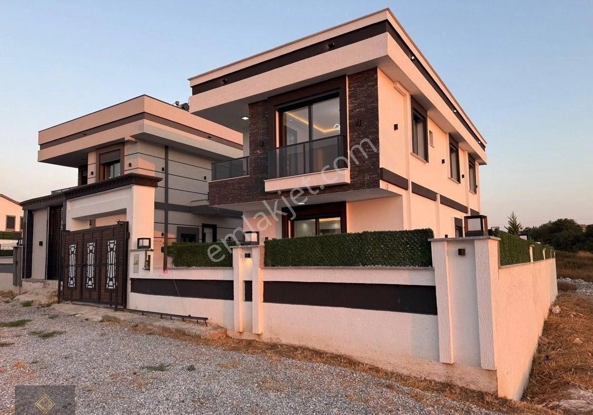 Didim’de Satılık Tam Müstakil 4+1 Akıllı Ev Sistemli Havuzlu Otoparklı Lüx Villa Altınkuma 8 Dakika - Görsel 7