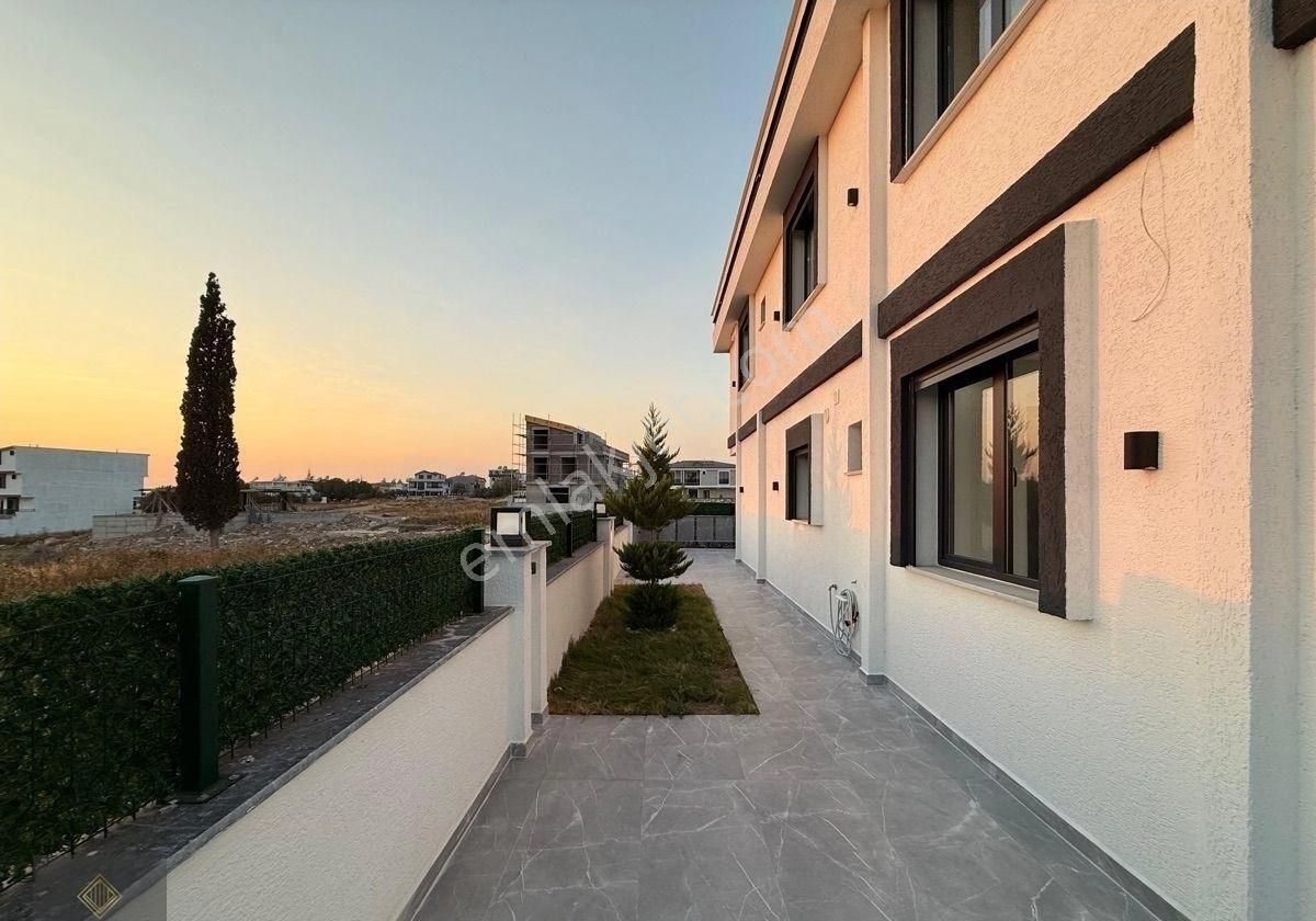 Didim’de Satılık Tam Müstakil 4+1 Akıllı Ev Sistemli Havuzlu Otoparklı Lüx Villa Altınkuma 8 Dakika - Görsel 23