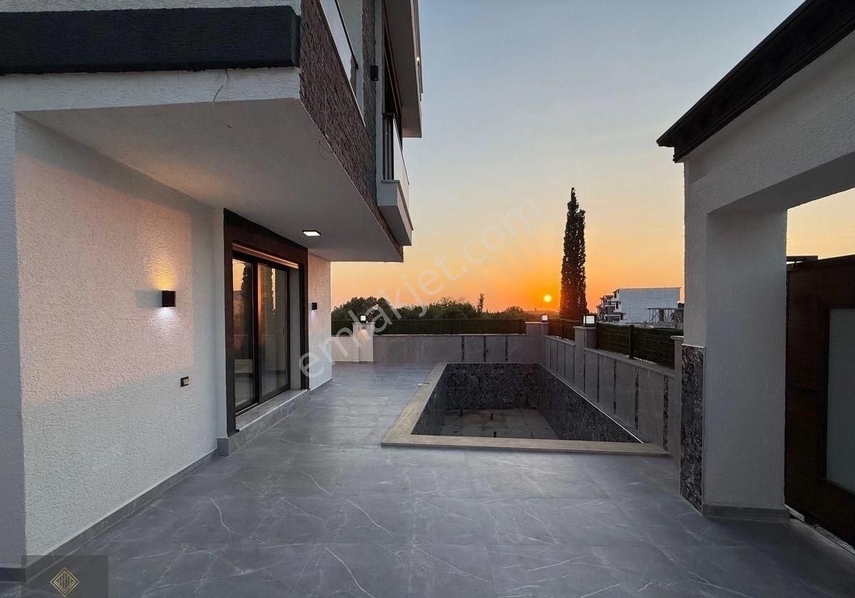 Didim’de Satılık Tam Müstakil 4+1 Akıllı Ev Sistemli Havuzlu Otoparklı Lüx Villa Altınkuma 8 Dakika - Görsel 5