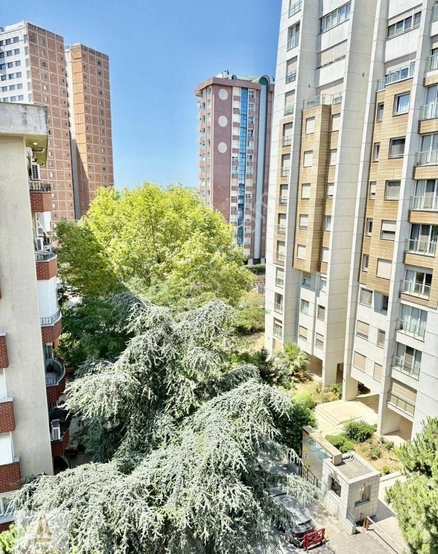 Yelken'den Kalamış'da 135m2 3+1 Ebeveyn Banyolu Balkonlu Sıfır - Görsel 4