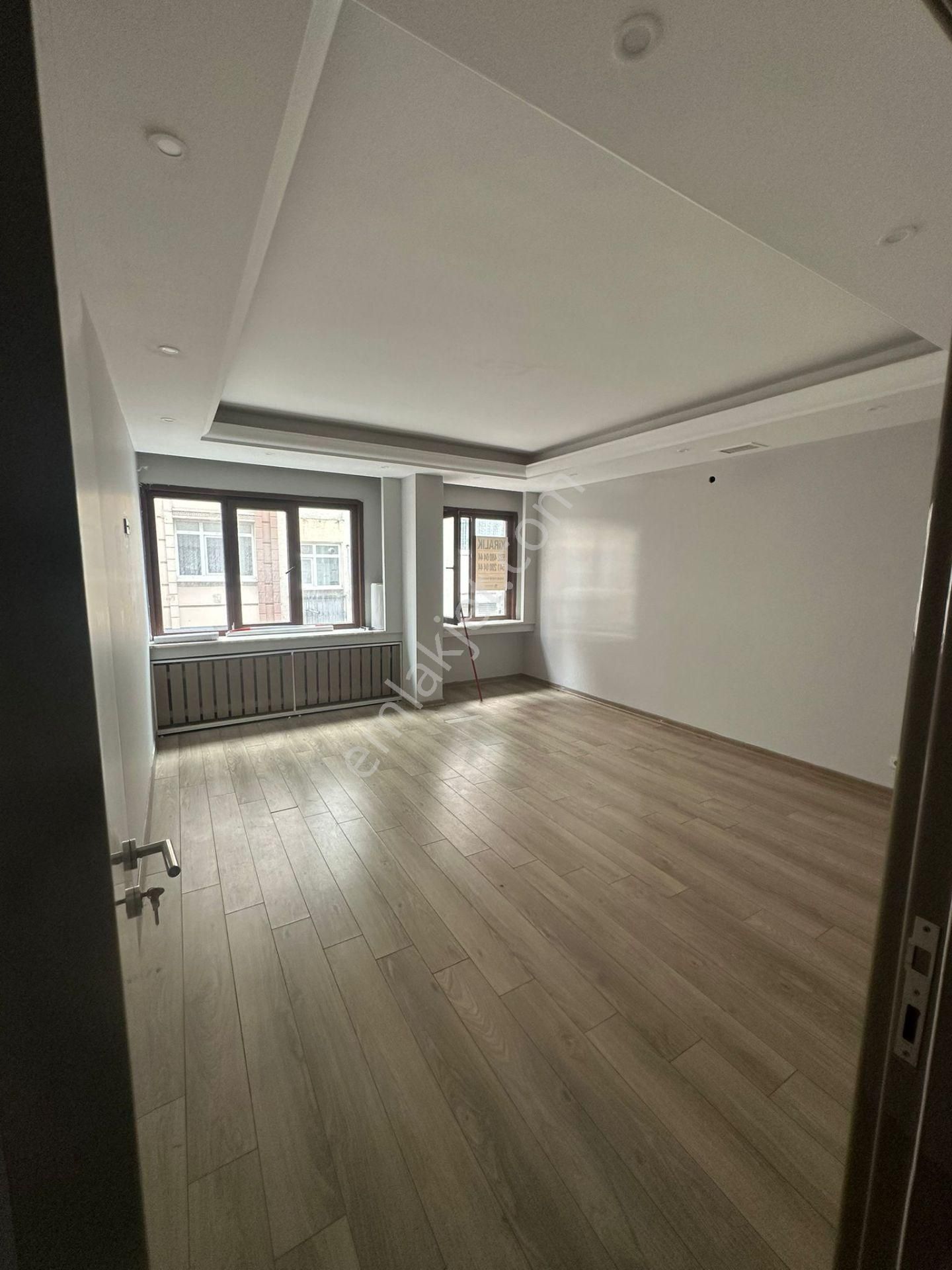 Bakırköy Merkezde Kiralık 3+1 Daire