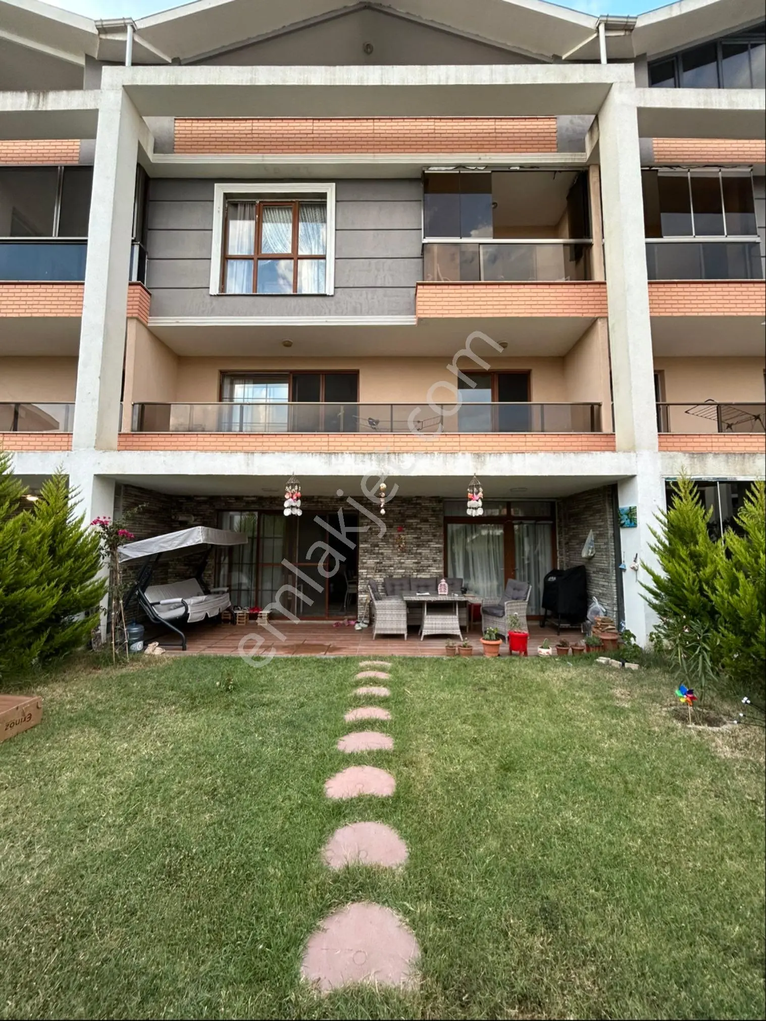 4yıllık Havuzlu Eşyalı Sitede 2 Katlı