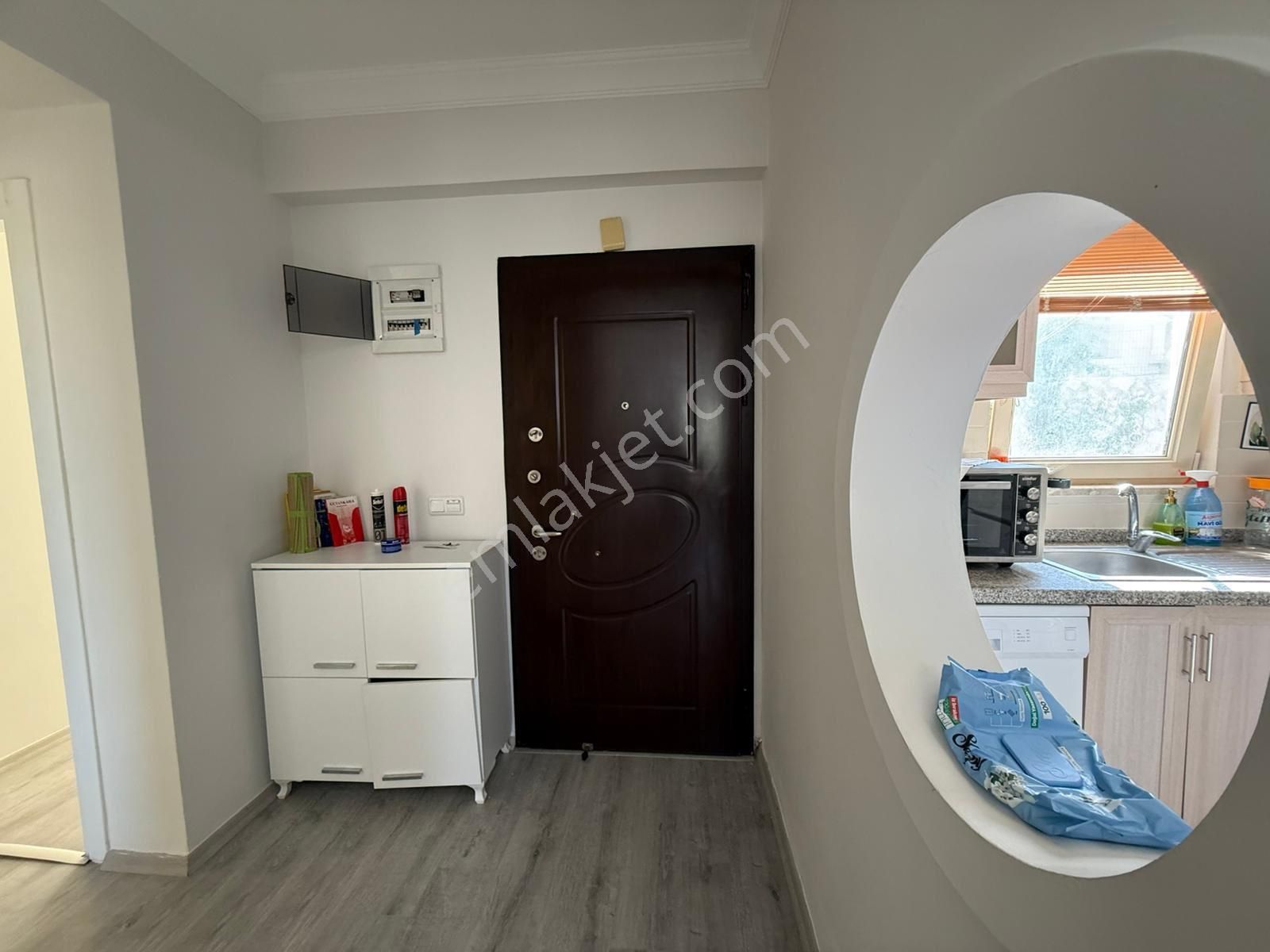 Denize Yakın Özel Plajlı Ünlü Sitede Satılık Üstkat Bakımlı Daire - Görsel 21