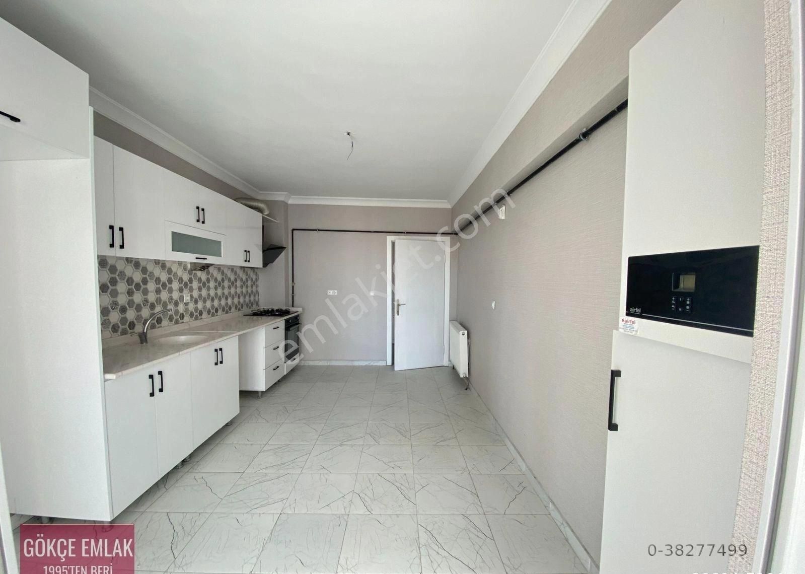 Gökçe Emlak'tan Saray Fenlisesi Yakını Satılık Yapılı 4+1 Daire
