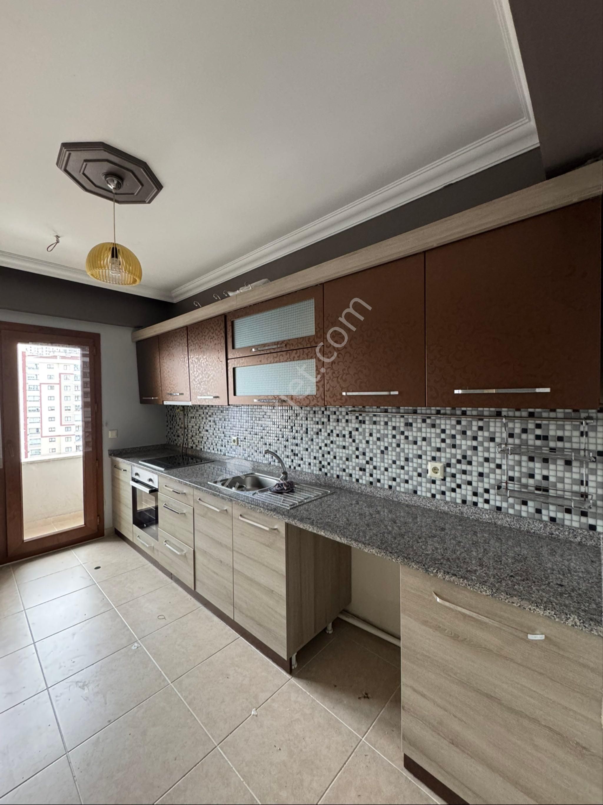 Yıldız Gayrimenkulden Söğütlü De Kiralık Daire