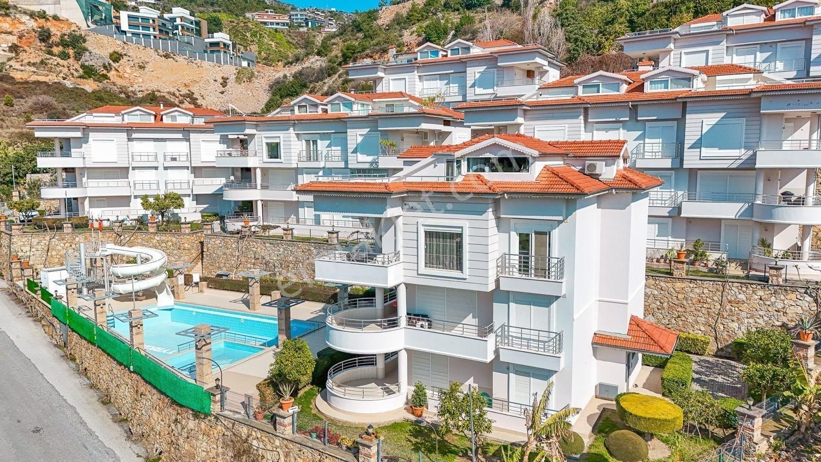 Alanya Cikcilli Havuzlu Satılık 3+1 Dubleks Daire