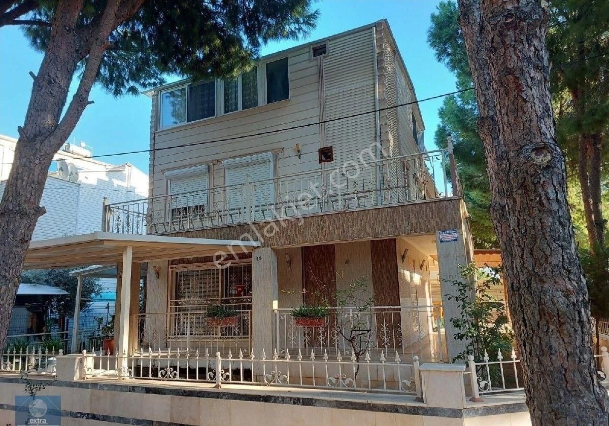 Didim Altınkum Yeşilkent Sitesi 4 Katlı 5+1 Esyalı Geniş Villa!!!