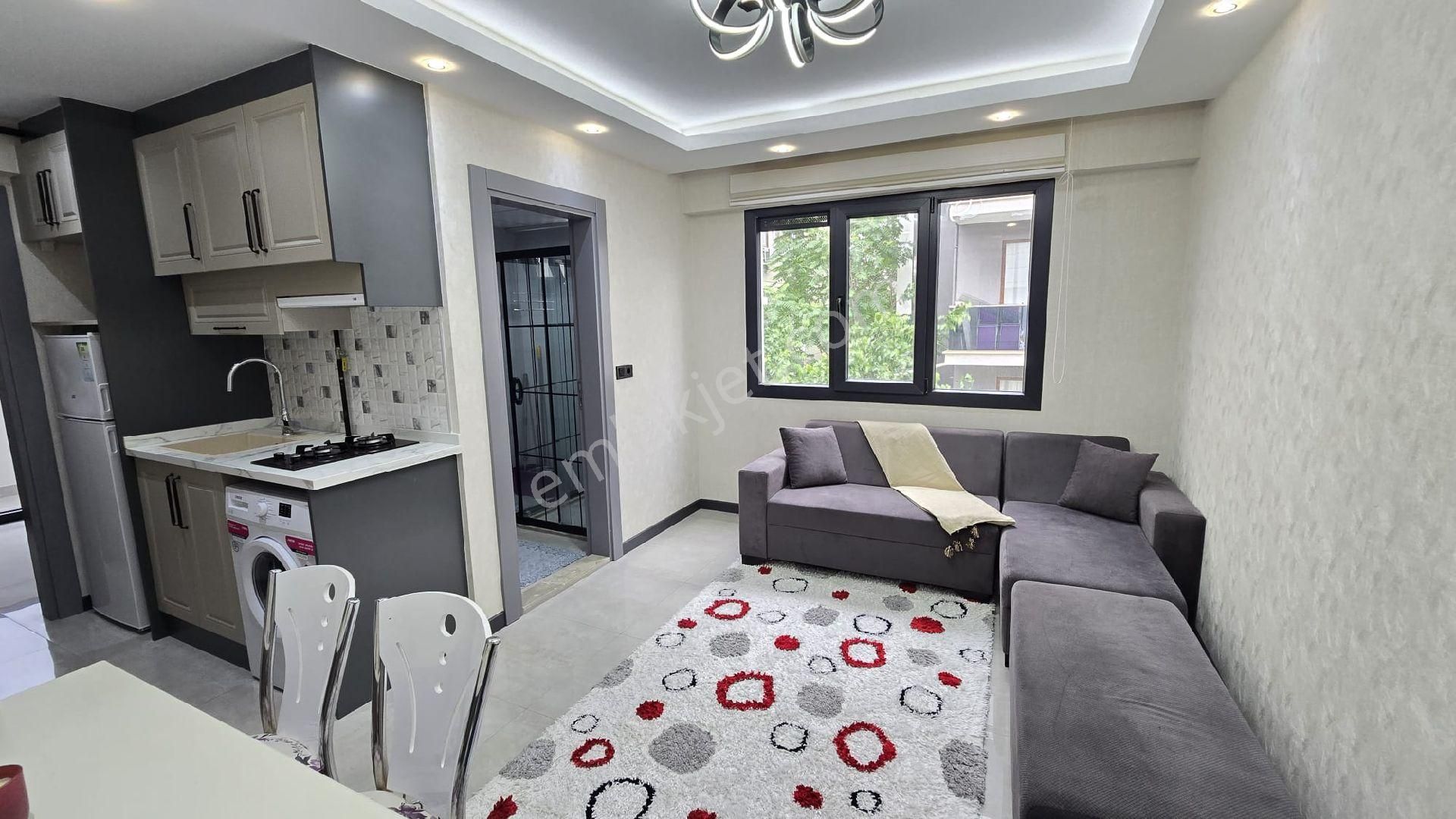 Asmalıevler De 1+1 Geniş Apart Daire (ara Kat) Balkonlu