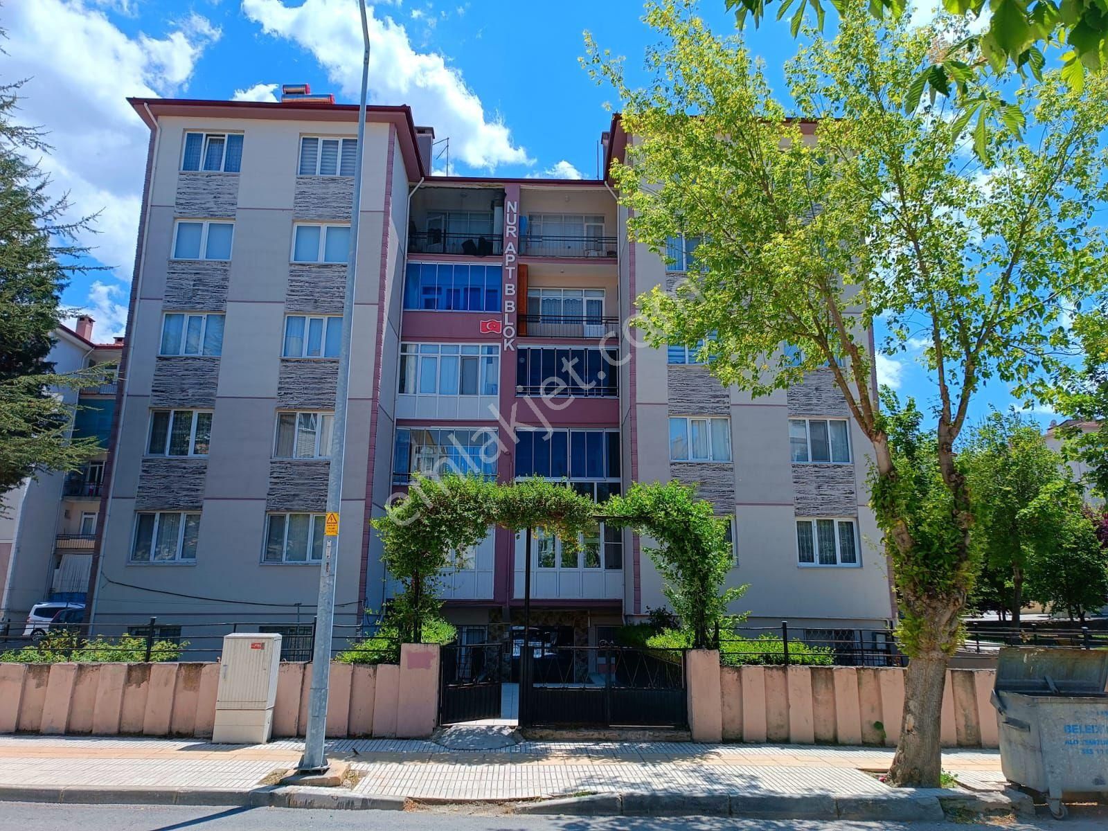 Çorum Merkezde Fırsat Daire Mimar Sinan Klasiklerinden 4+1 Bakımlı Daire