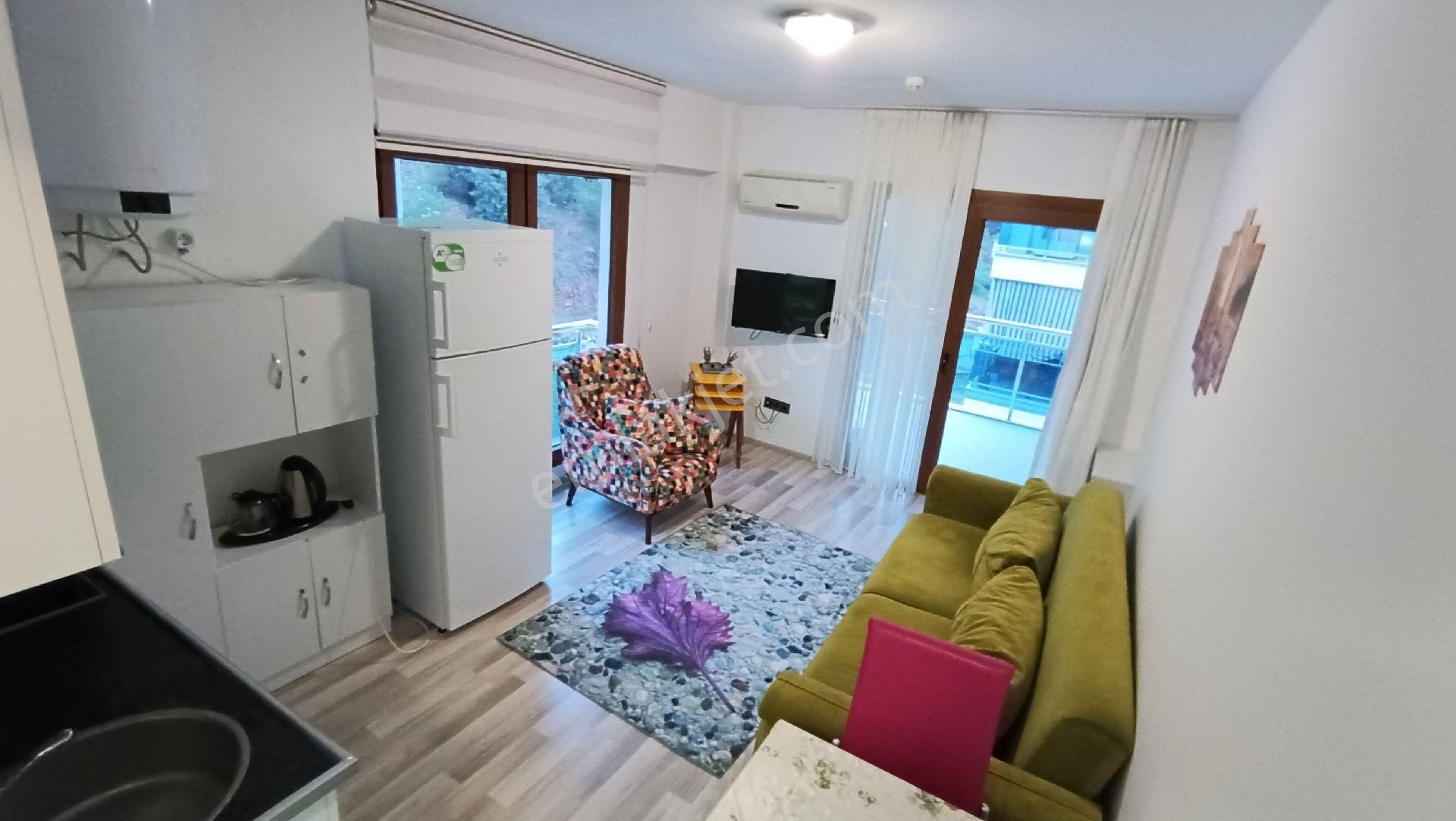 Zeytinköy De 1+1 (havuzlu) Güvenlikli Ara Kat Apart Daire
