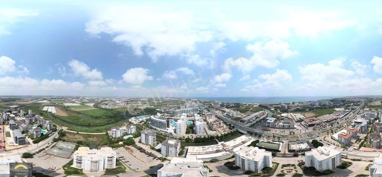 Antalya Kundu Oteller Bölgesinde Havuzlu Site İçerisinde Daire