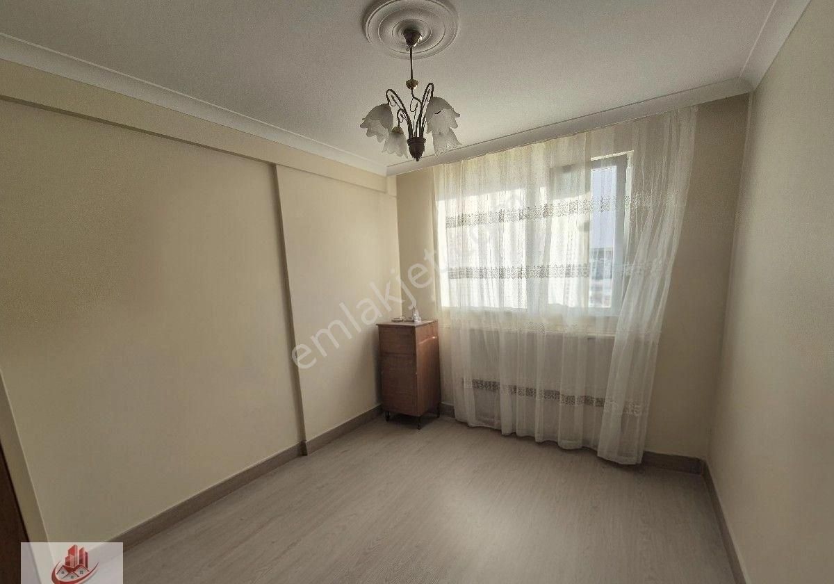 Armutlu İlçe Merkezinde Yeni Bina Giriş Kat Kombili 2+1 Daire - Görsel 16