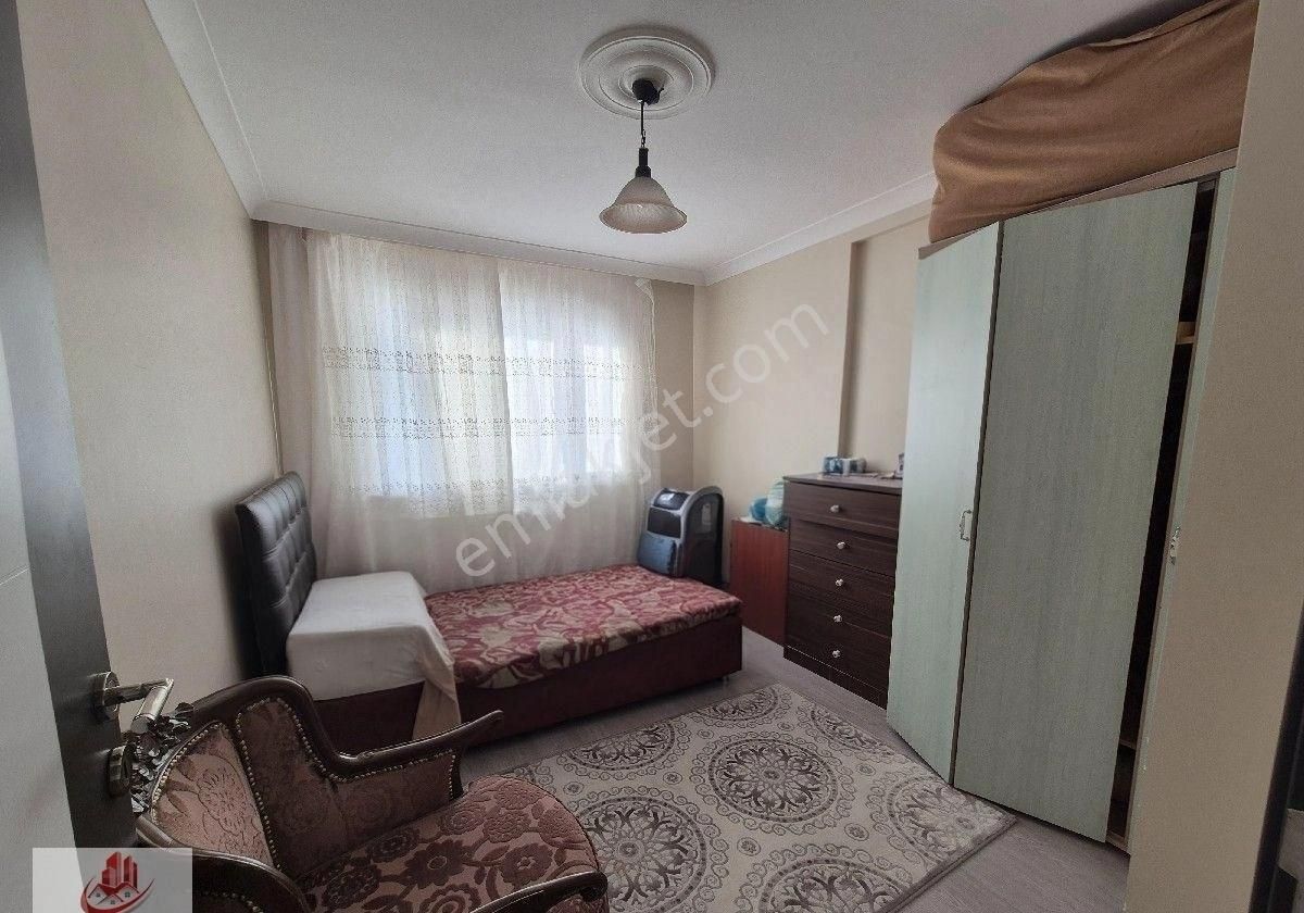 Armutlu İlçe Merkezinde Yeni Bina Giriş Kat Kombili 2+1 Daire - Görsel 3
