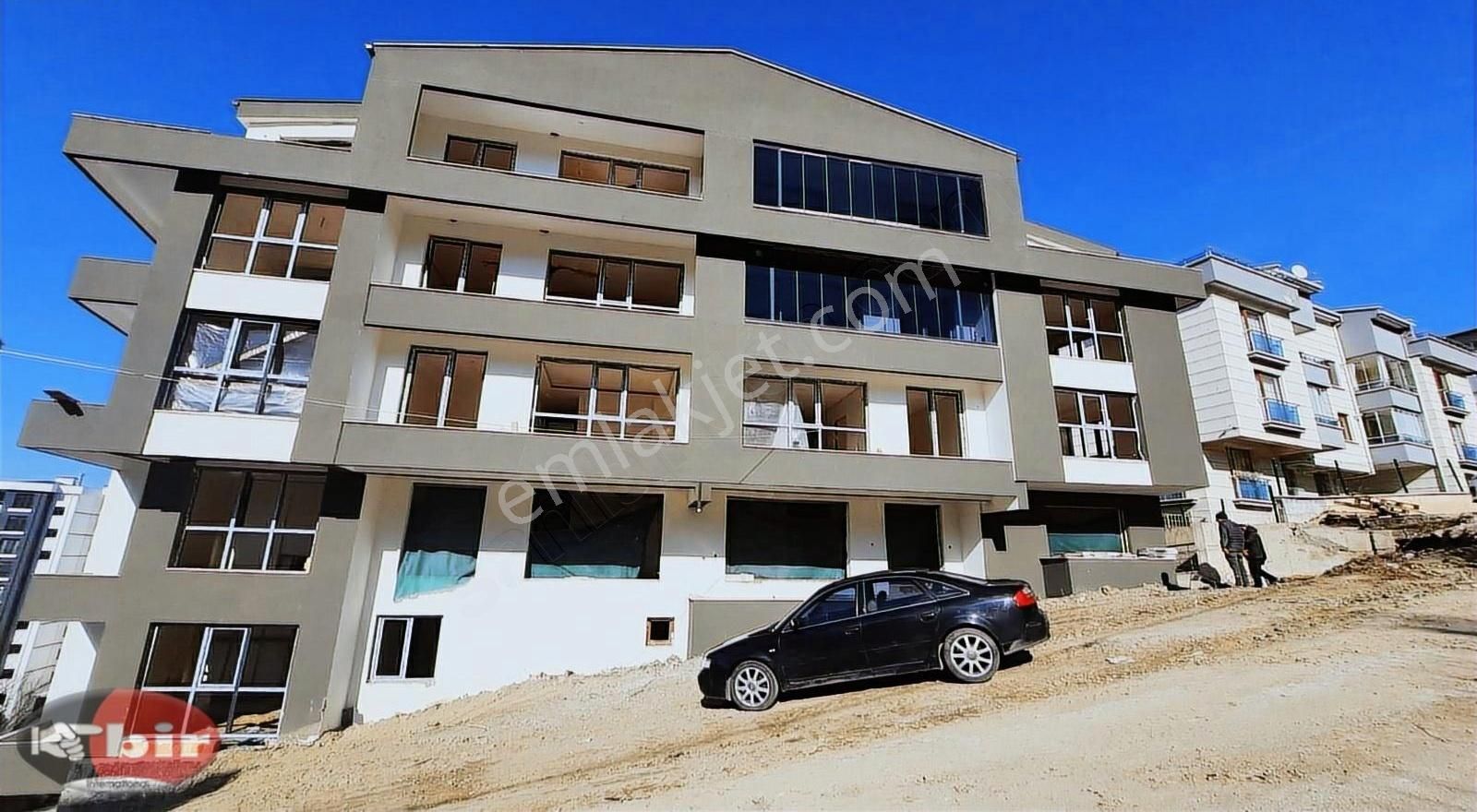 Bir Emlak'tan Dikmen Keklikpınarı'nda Katta 1+1 Sıfır Daire